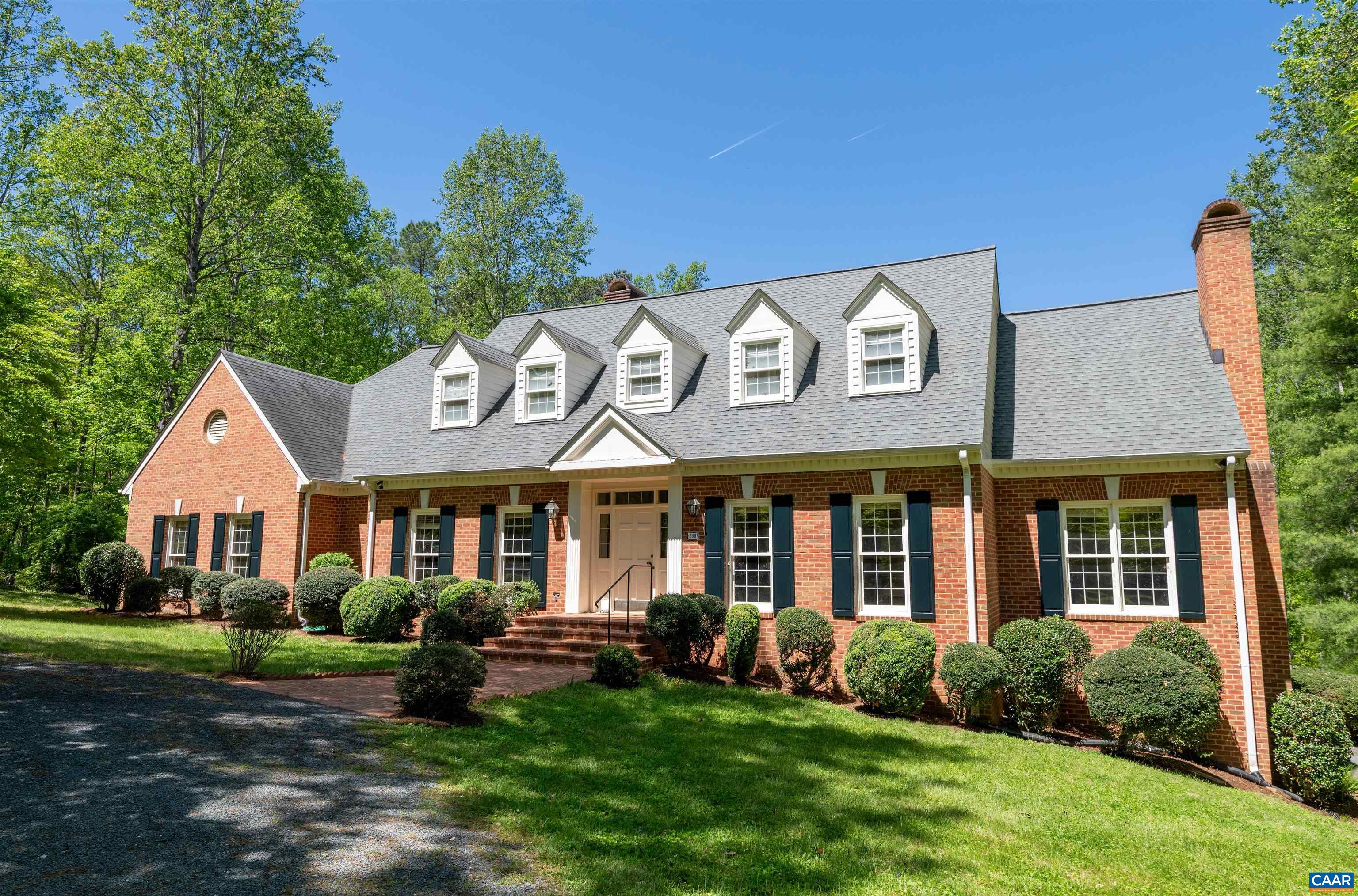560 LOBLOLLY LN