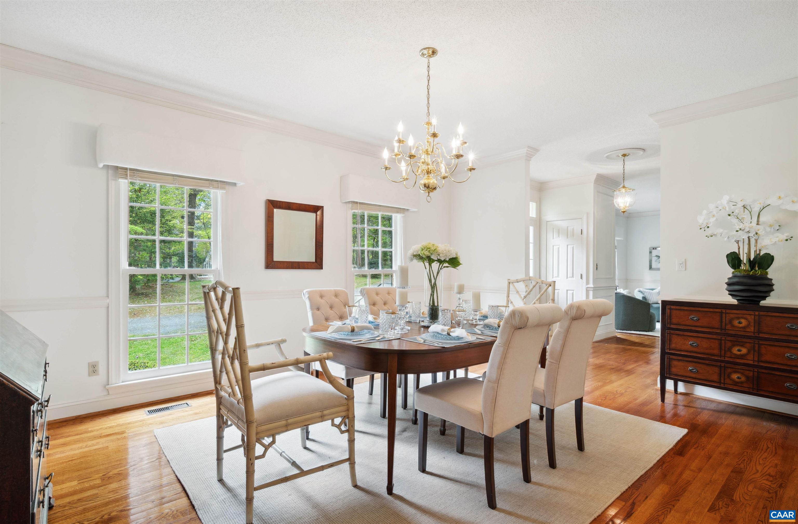 560 LOBLOLLY LN