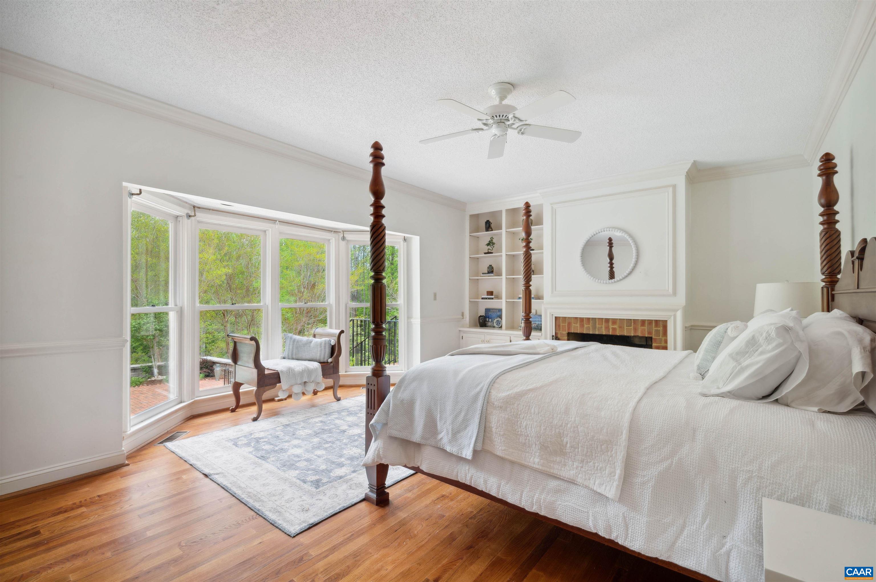 560 LOBLOLLY LN