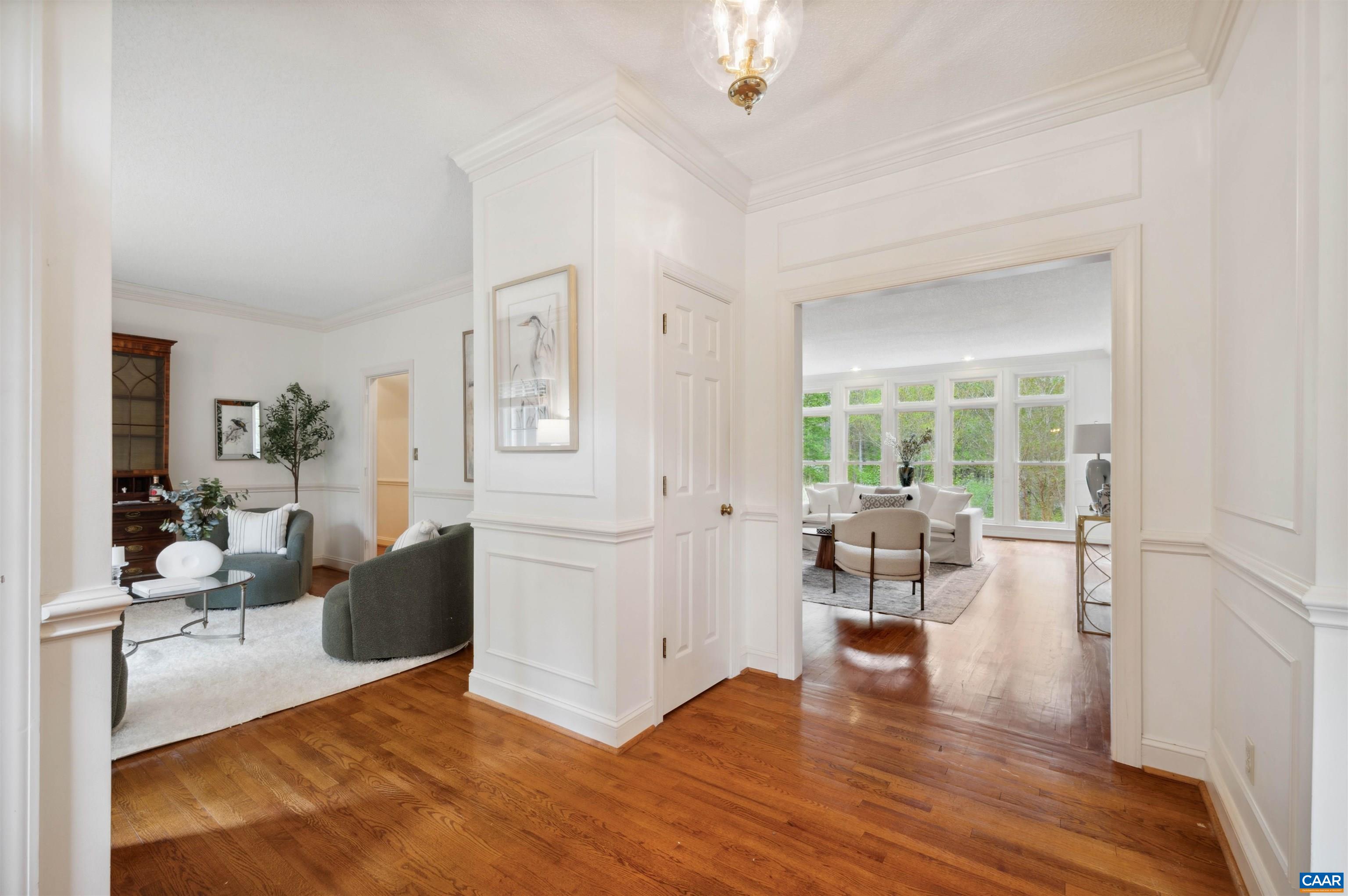 560 LOBLOLLY LN