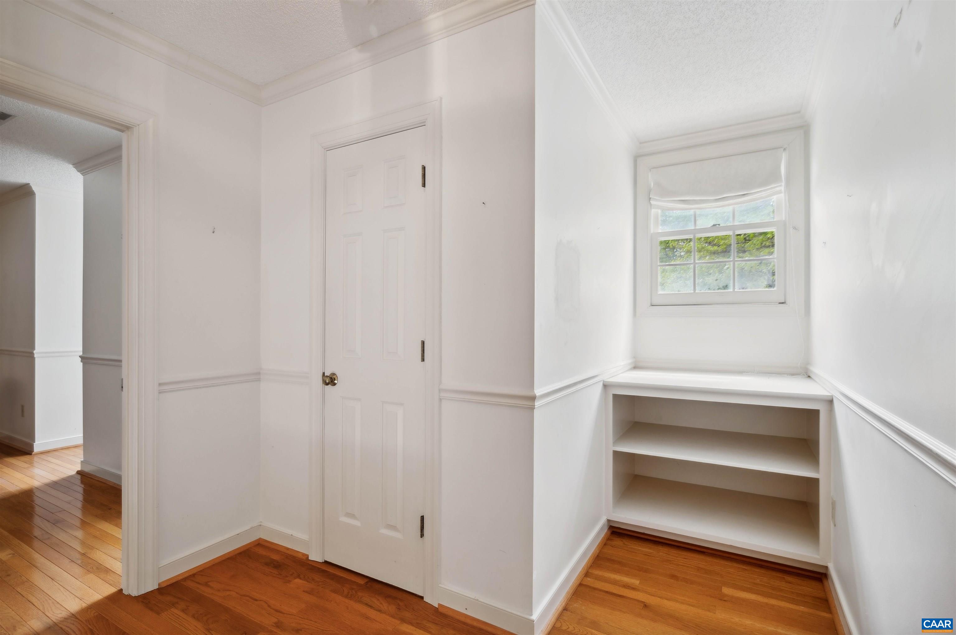 560 LOBLOLLY LN