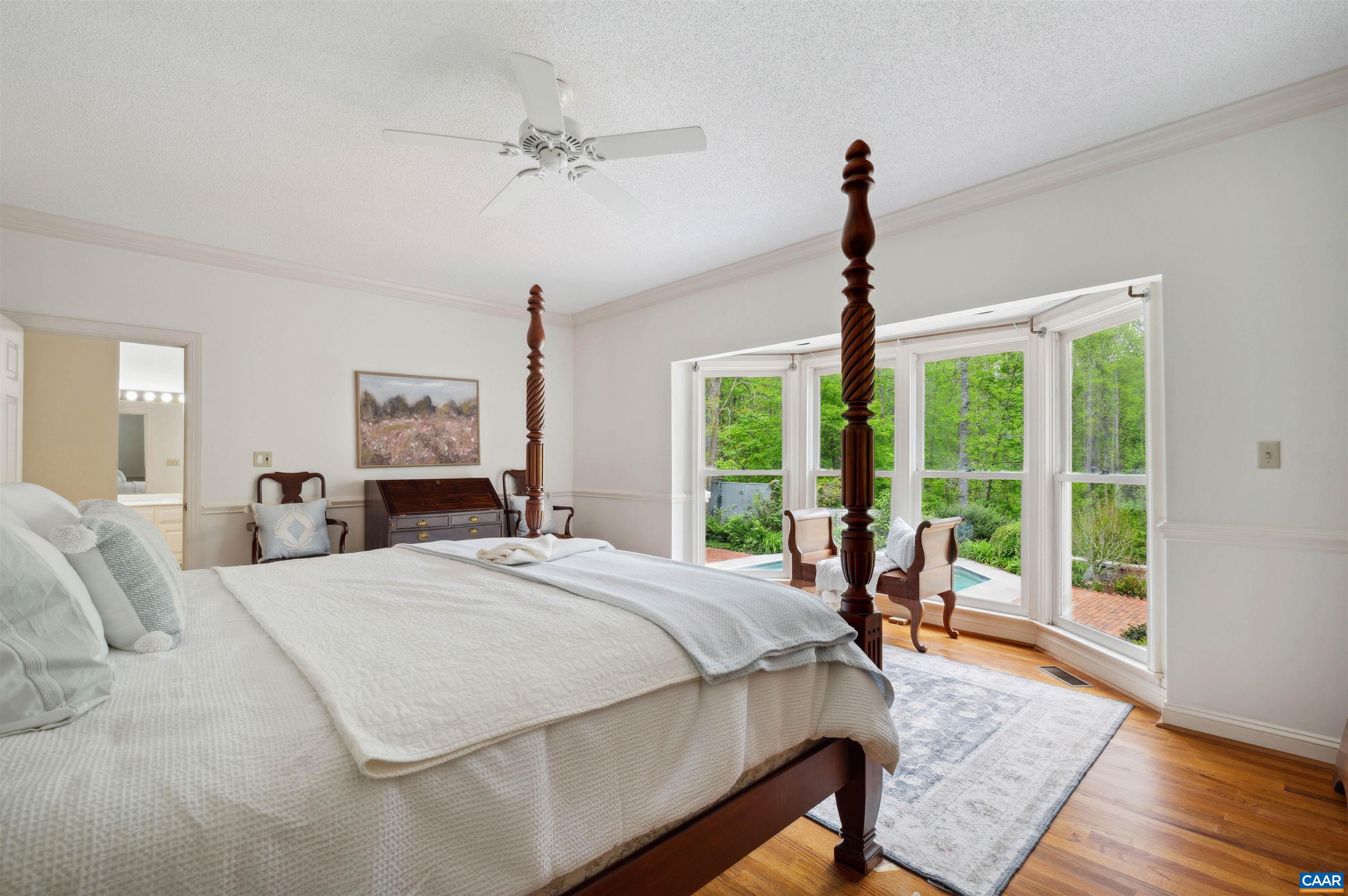 560 LOBLOLLY LN