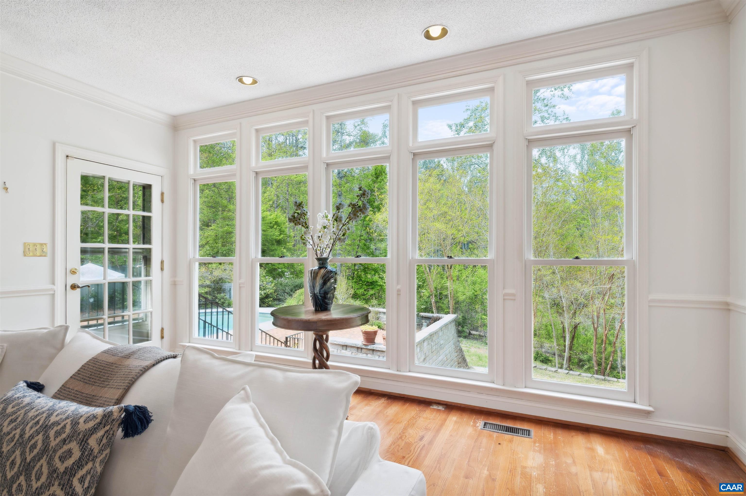 560 LOBLOLLY LN