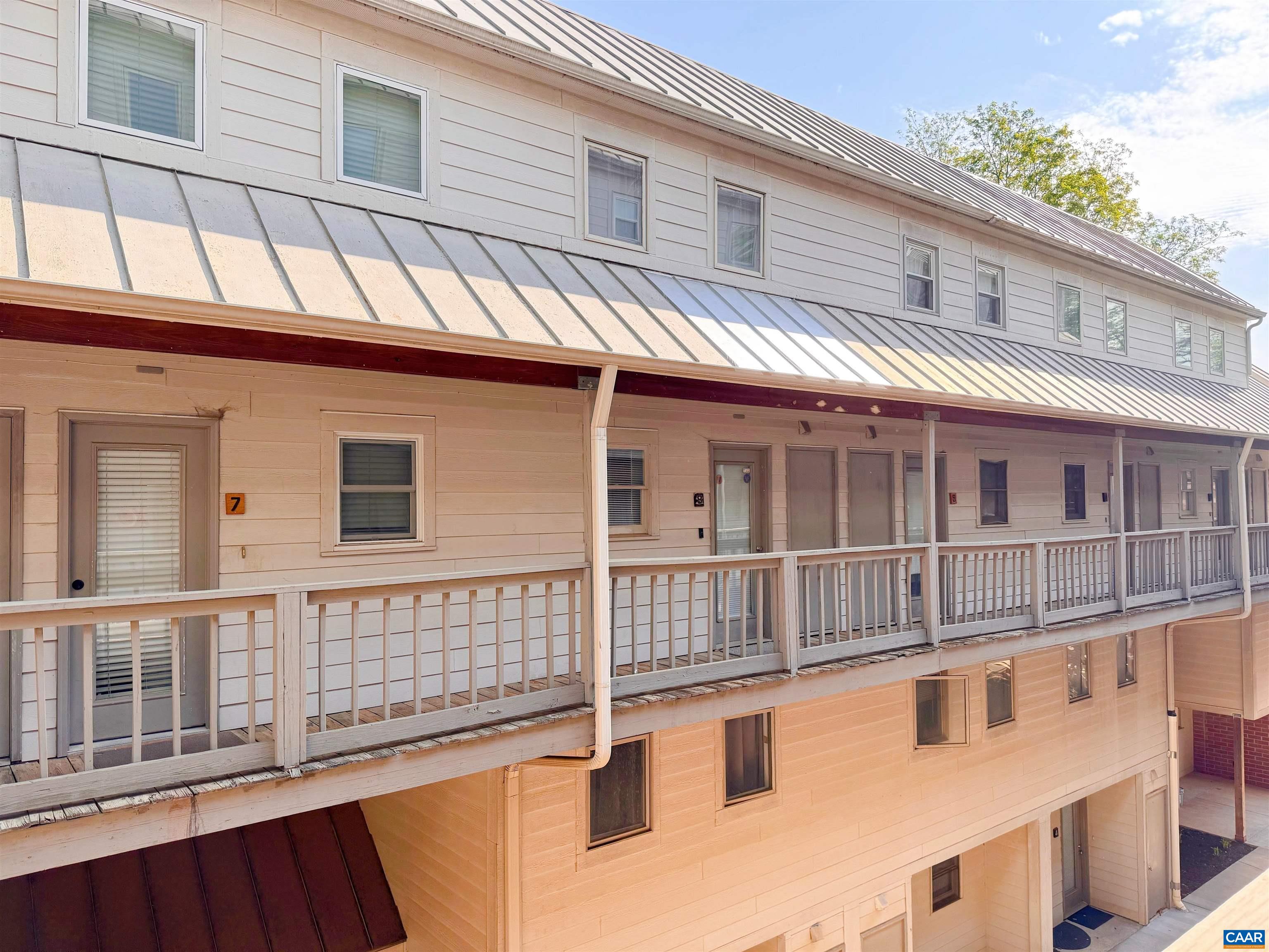 1305 WERTLAND ST Unit: B-8