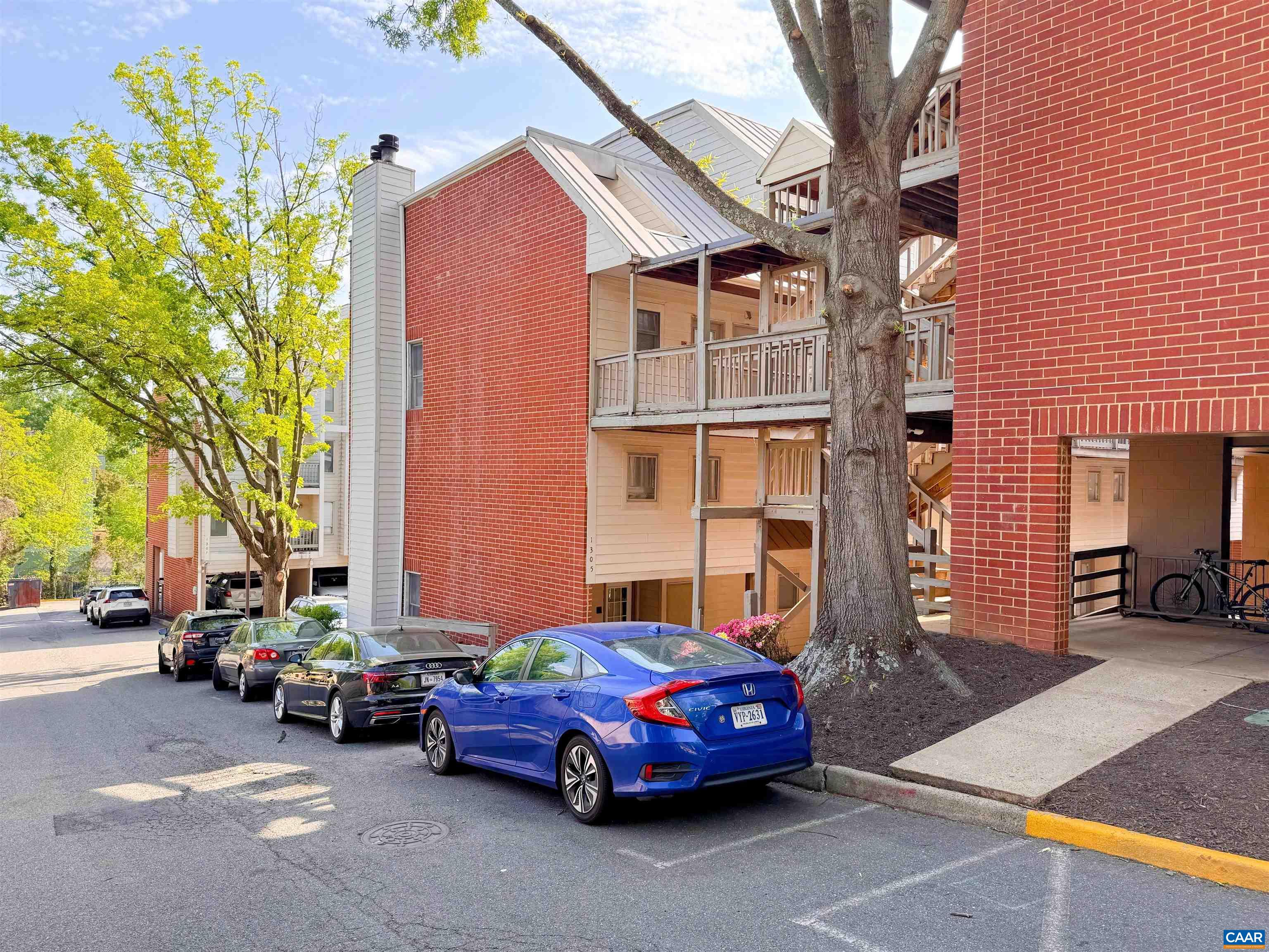 1305 WERTLAND ST Unit: B-8