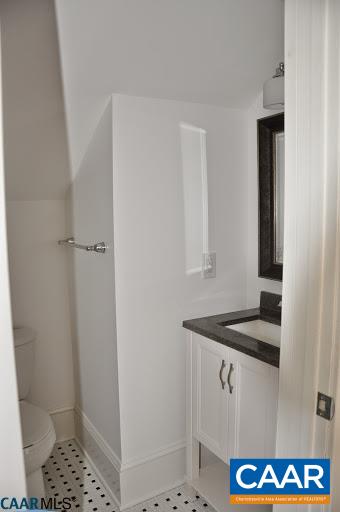 910 RUGBY RD Unit: B