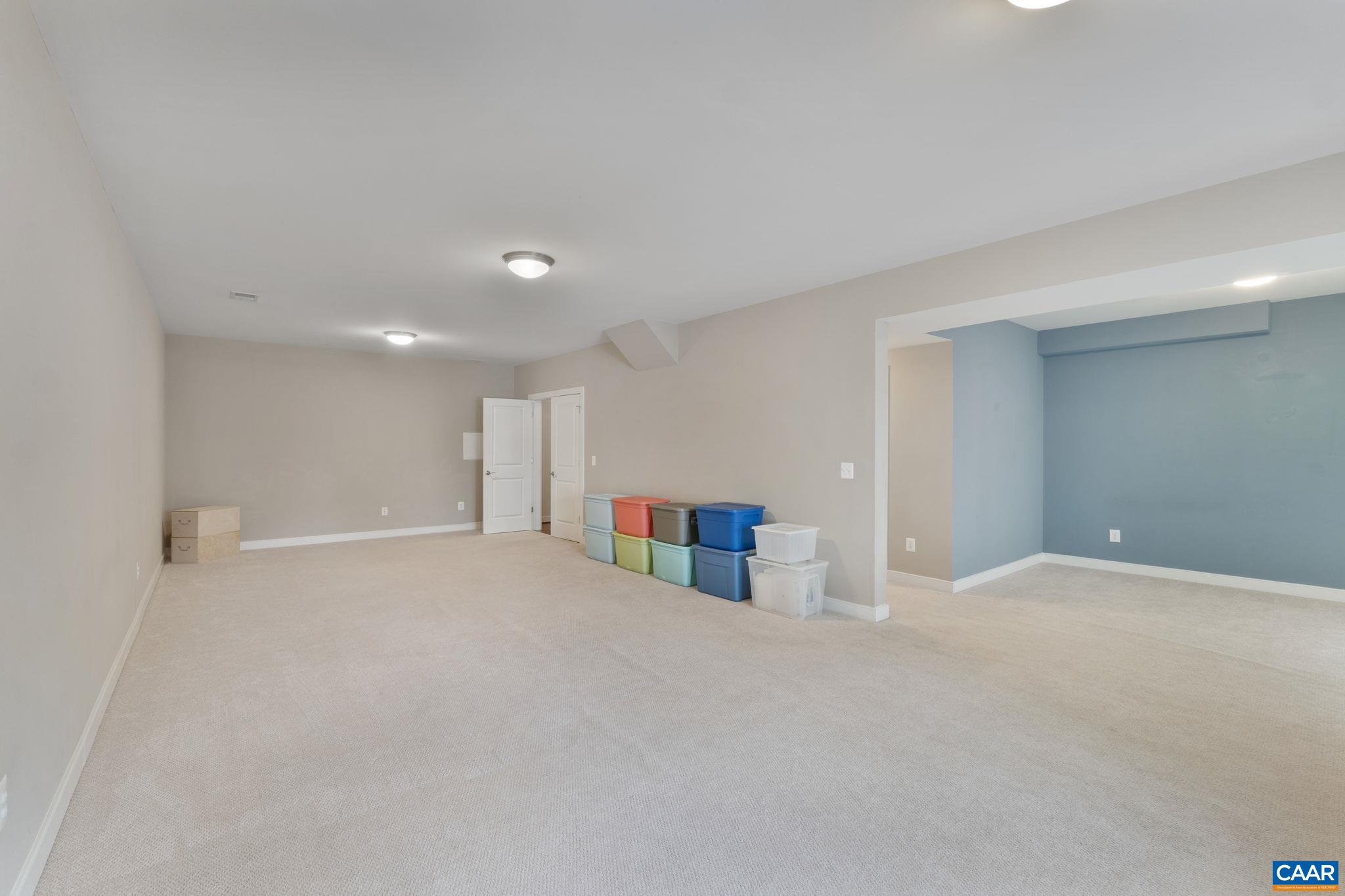 2153 SARANAC CT