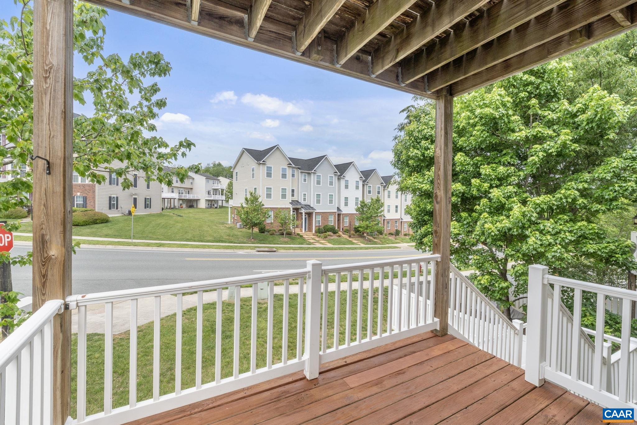 2153 SARANAC CT