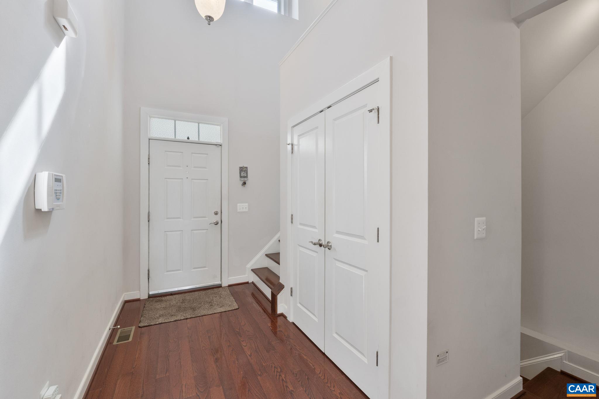 2153 SARANAC CT