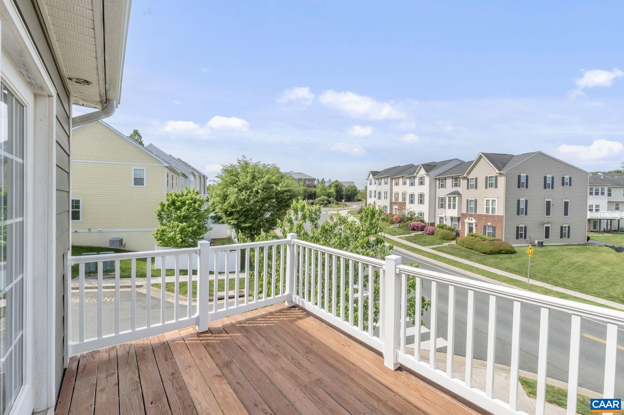 2153 SARANAC CT