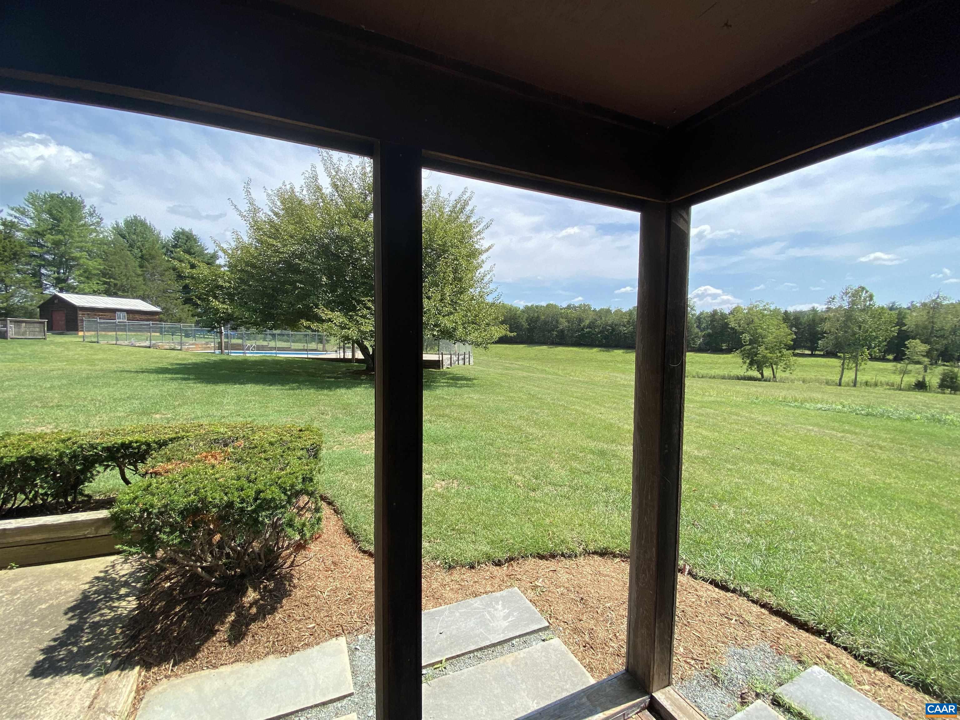 2525 RIDGE RD