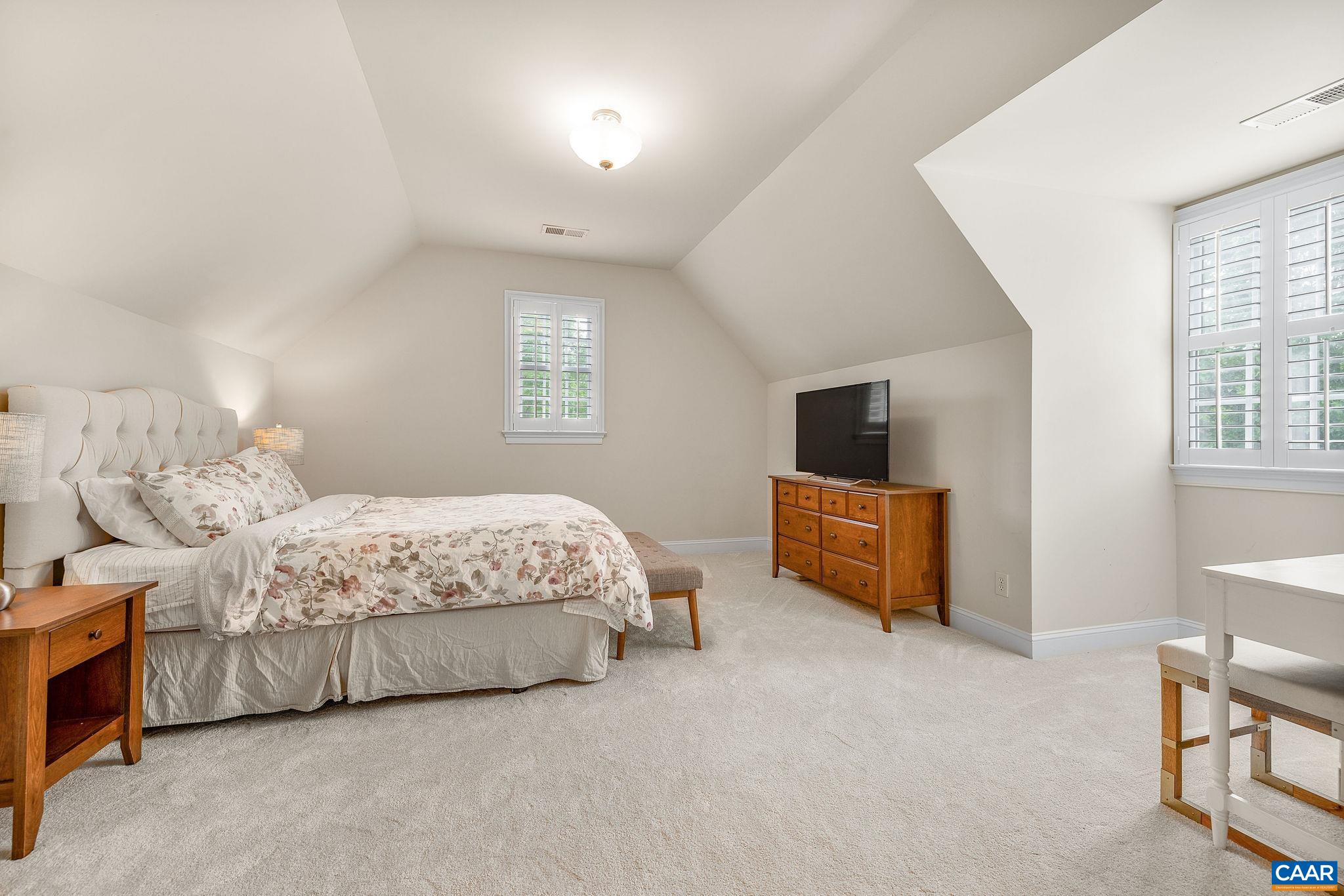 3399 DARBY RD
