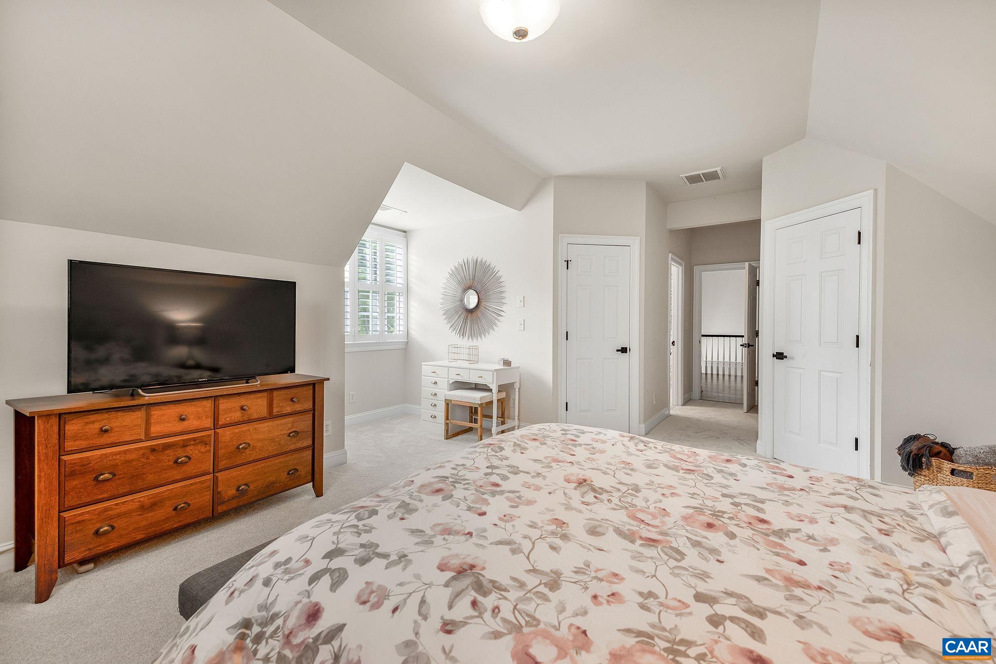 3399 DARBY RD
