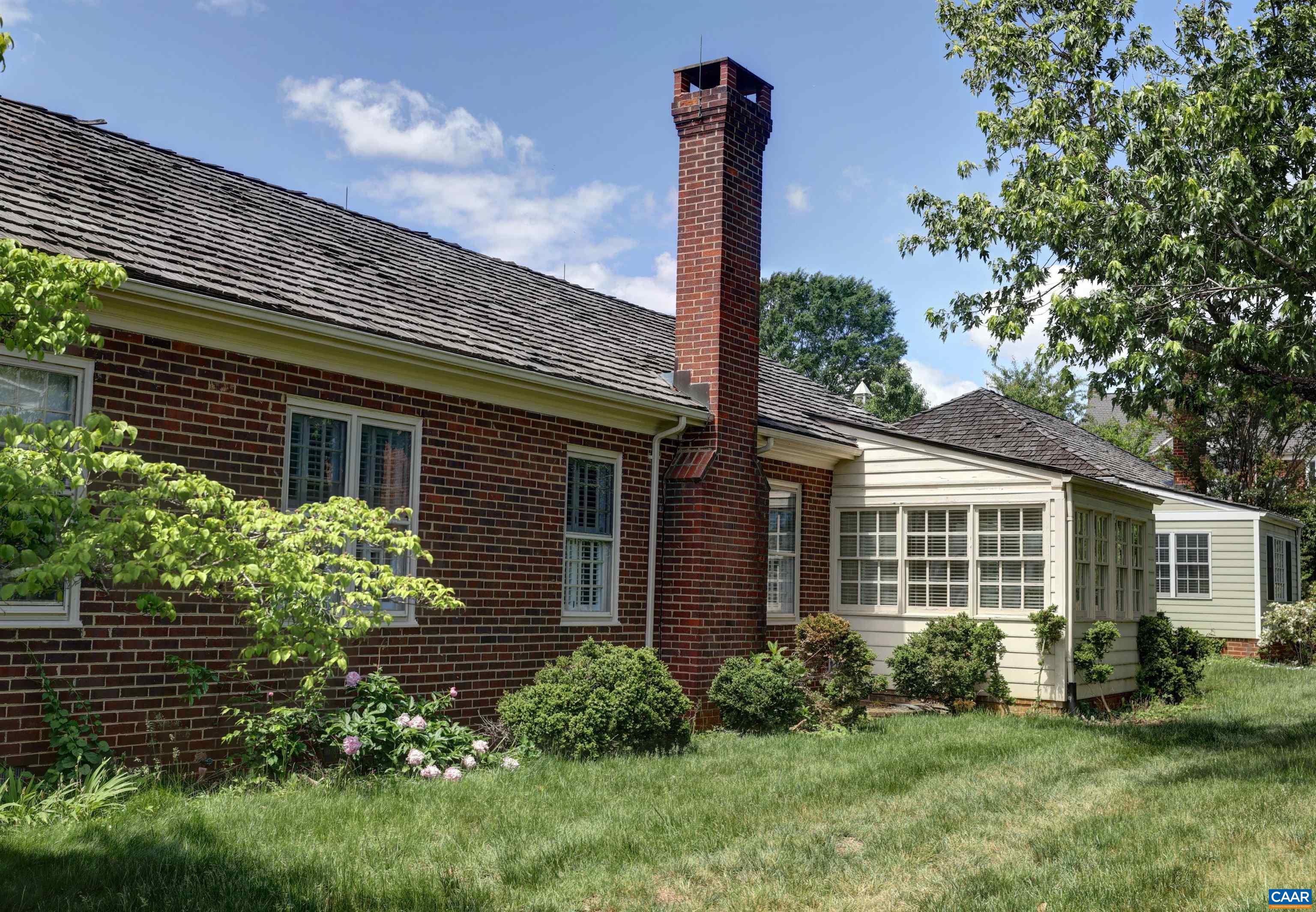 14 EDNAM VILLAGE ST