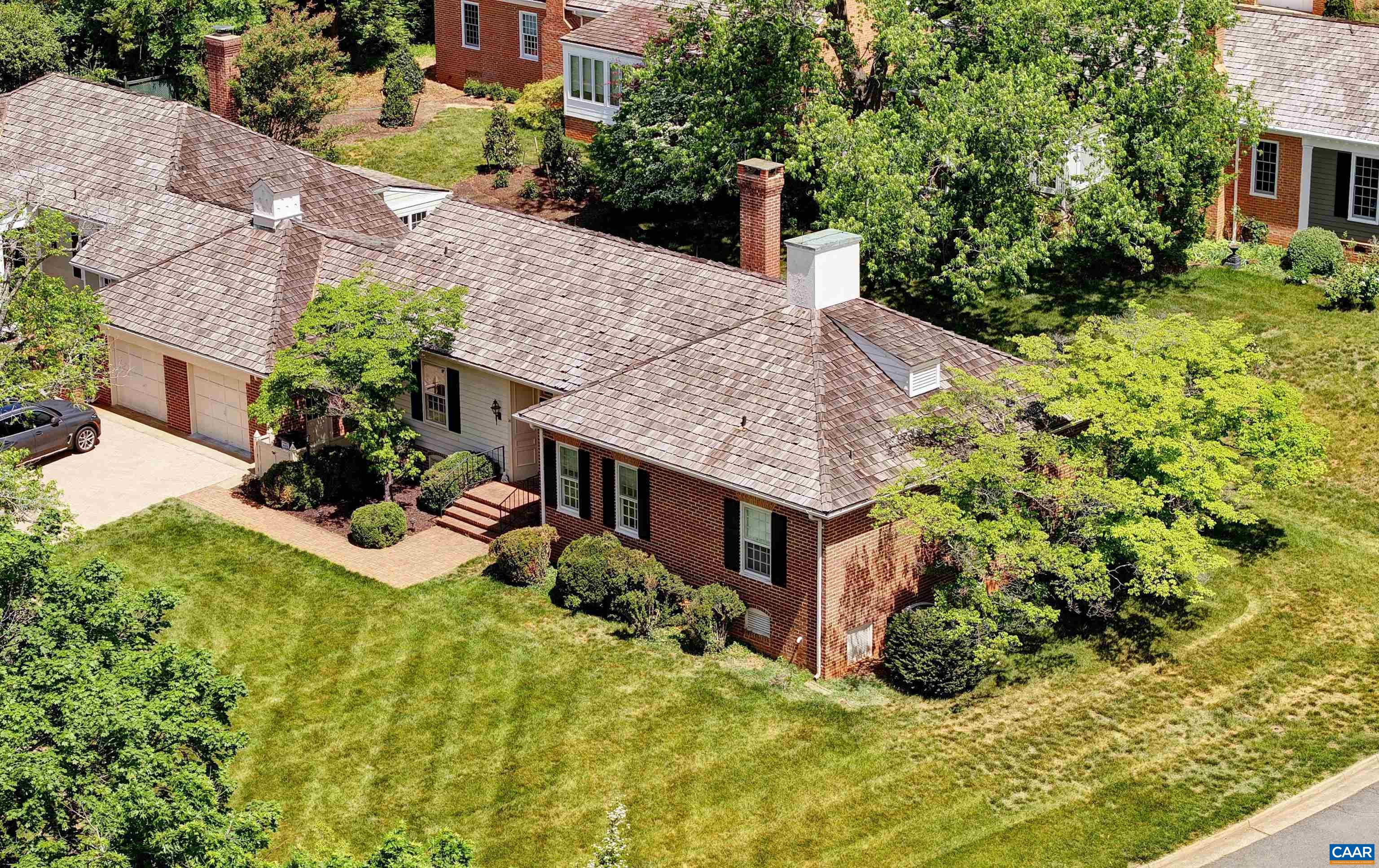14 EDNAM VILLAGE ST
