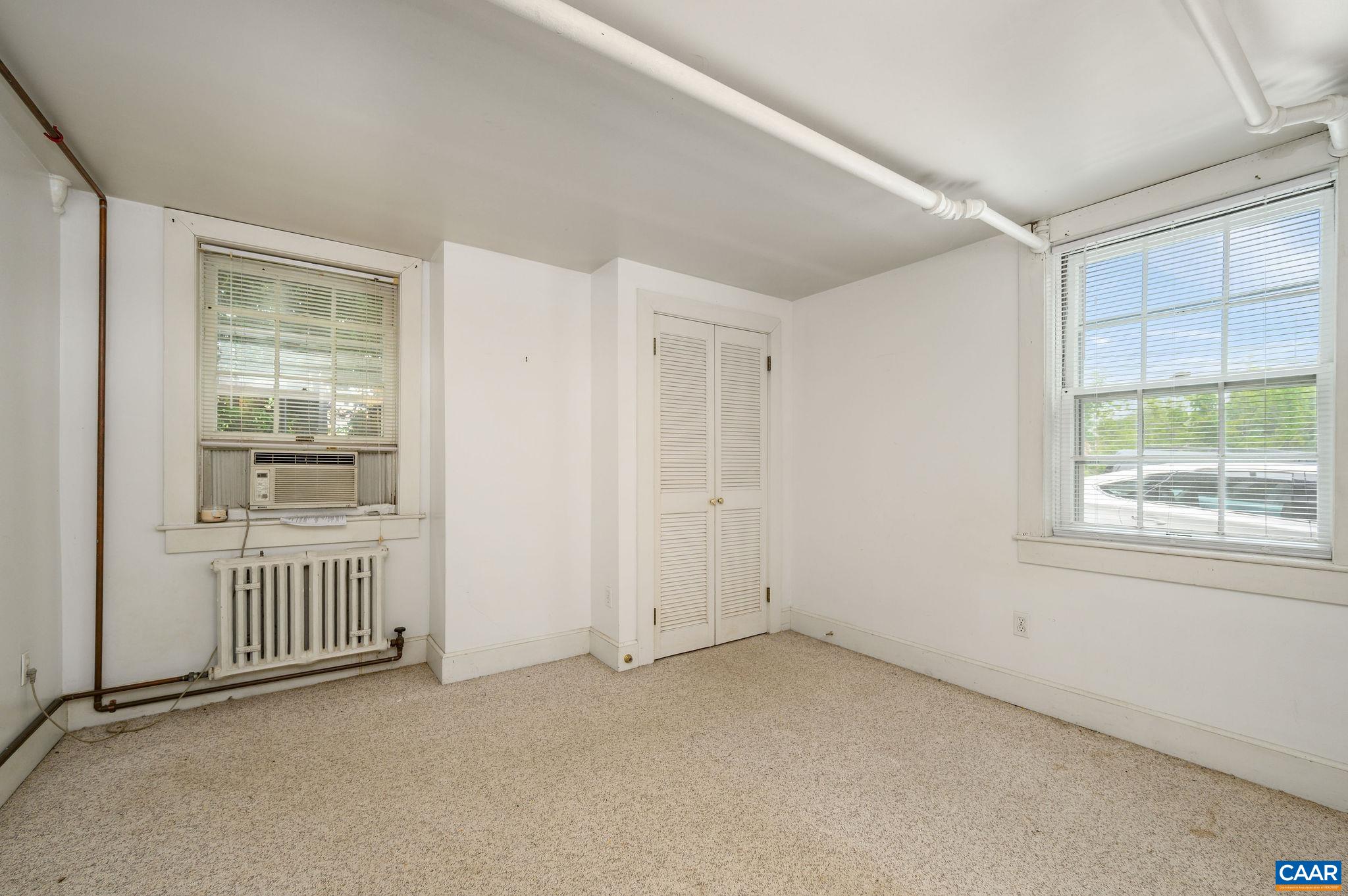 41 UNIVERSITY CIR