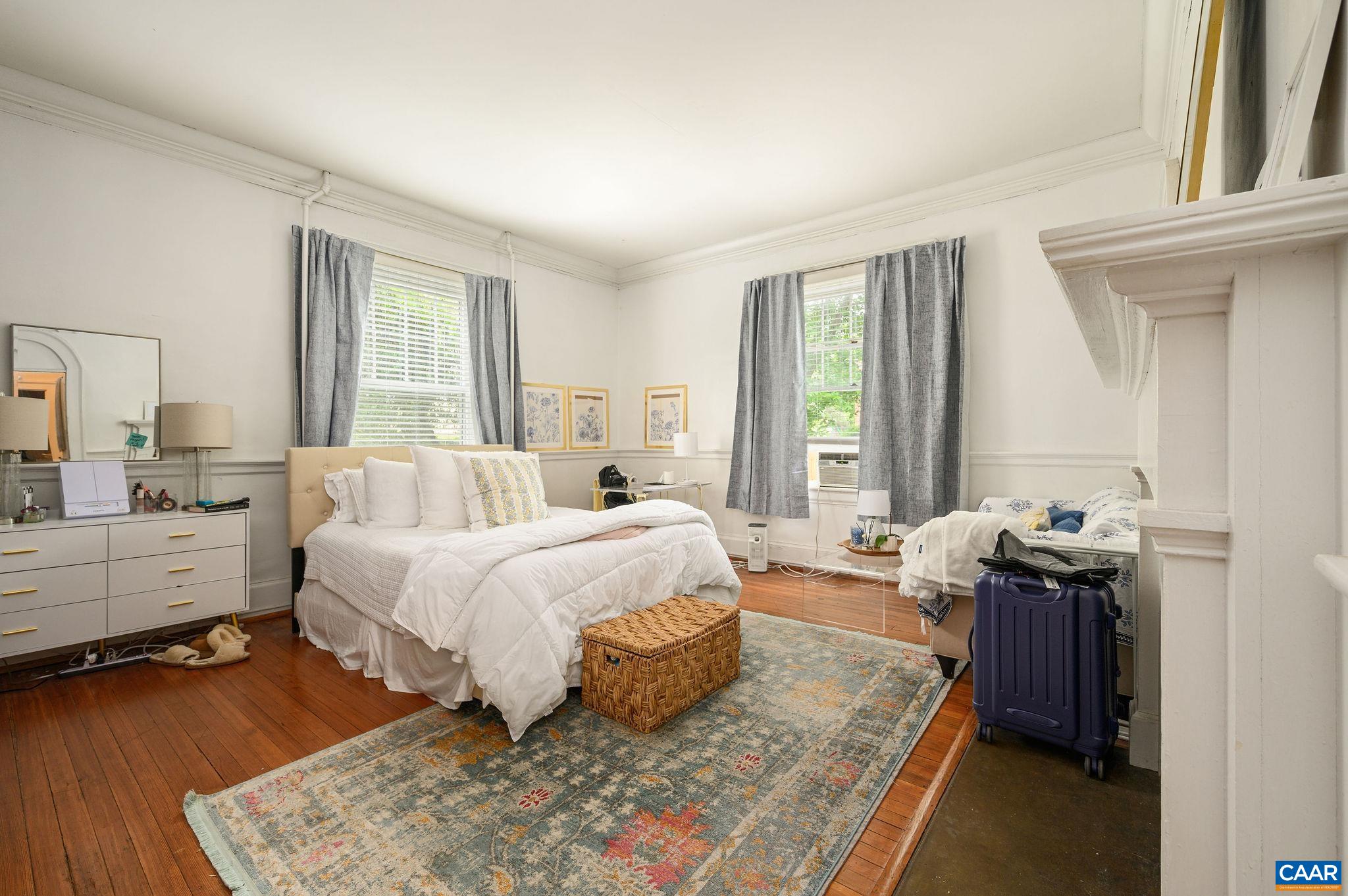 41 UNIVERSITY CIR