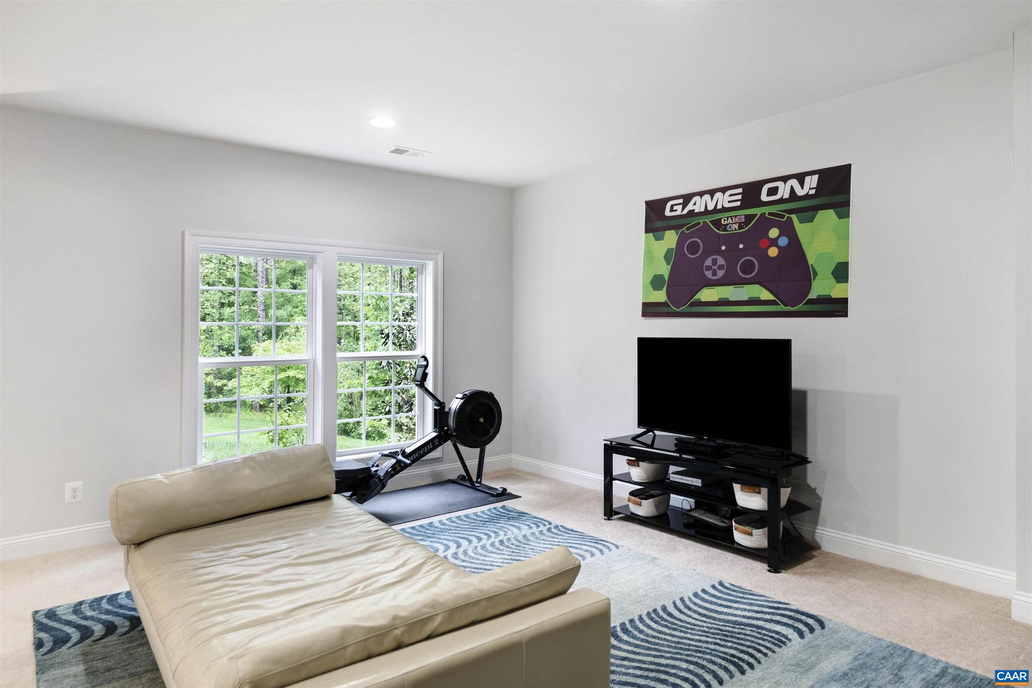 1746 Warbler Way