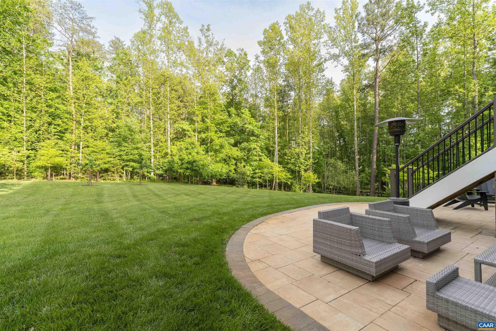 1746 Warbler Way