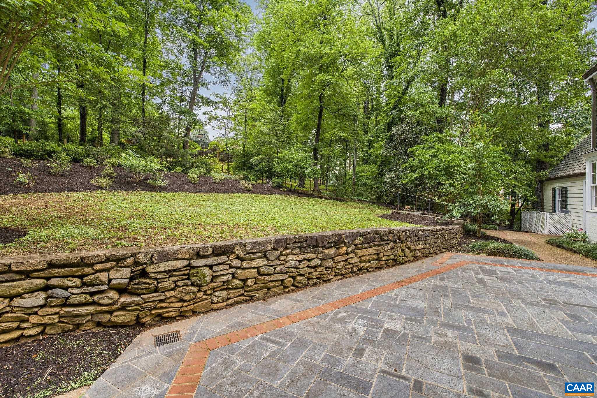 311 EDNAM DR