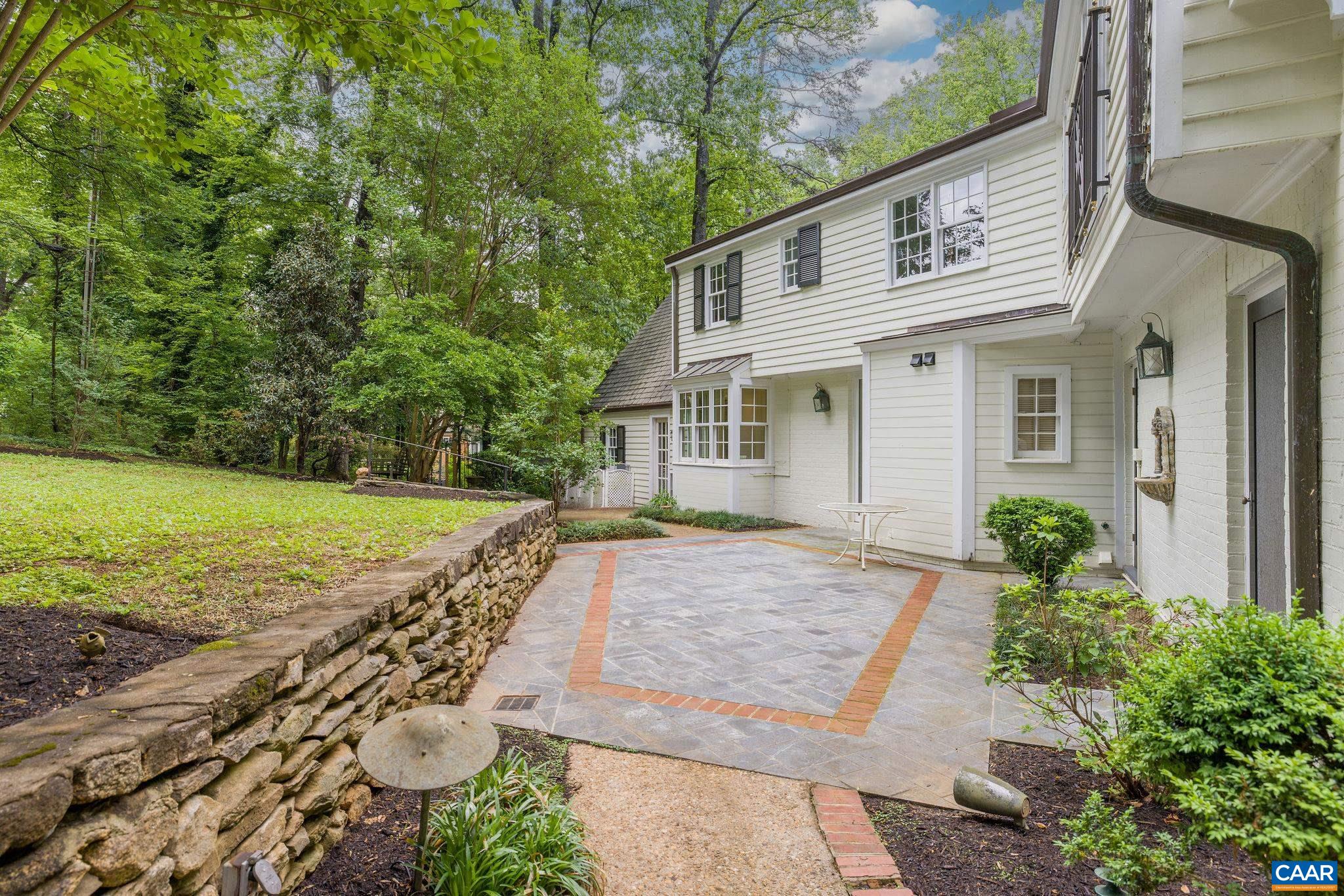 311 EDNAM DR