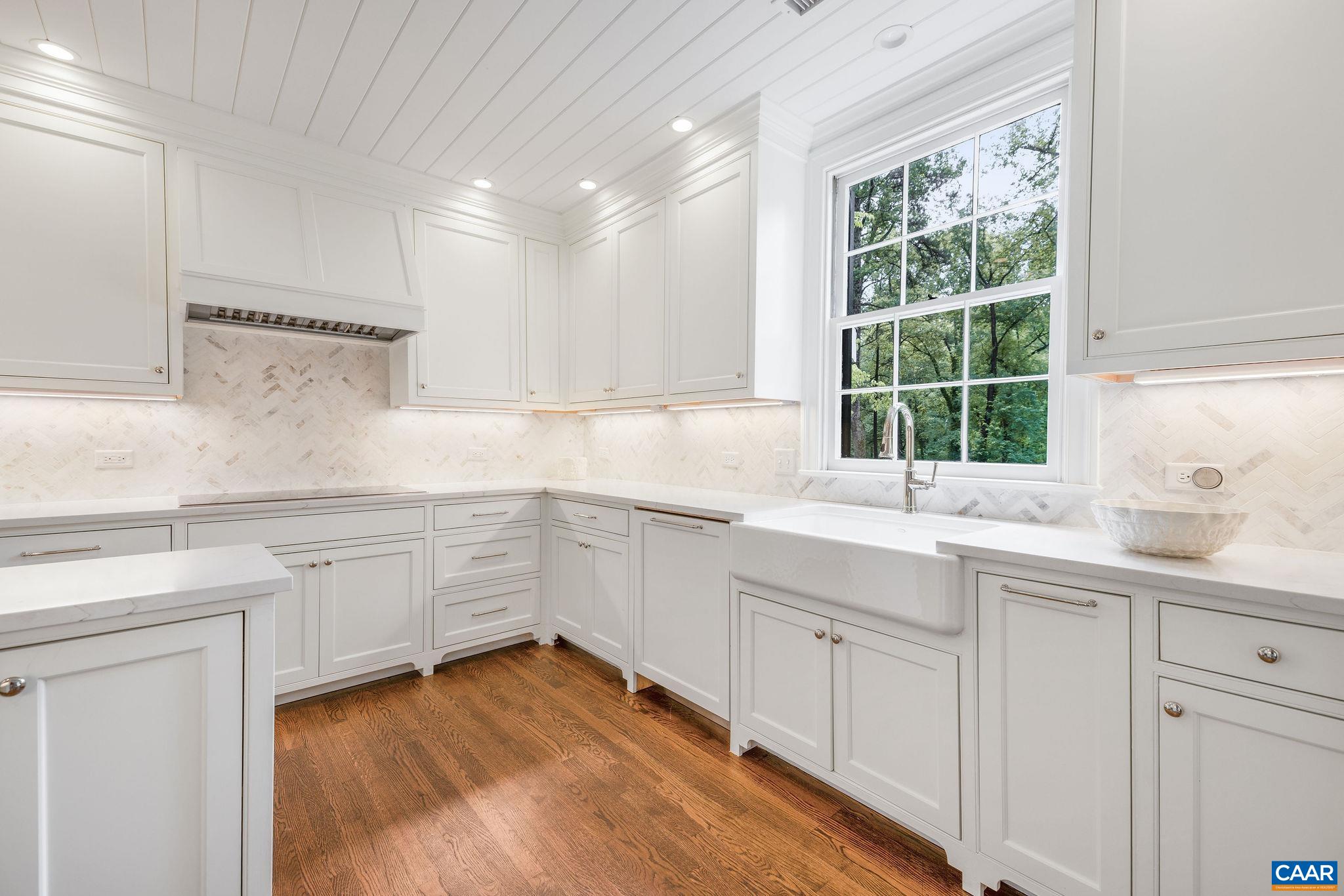 311 EDNAM DR
