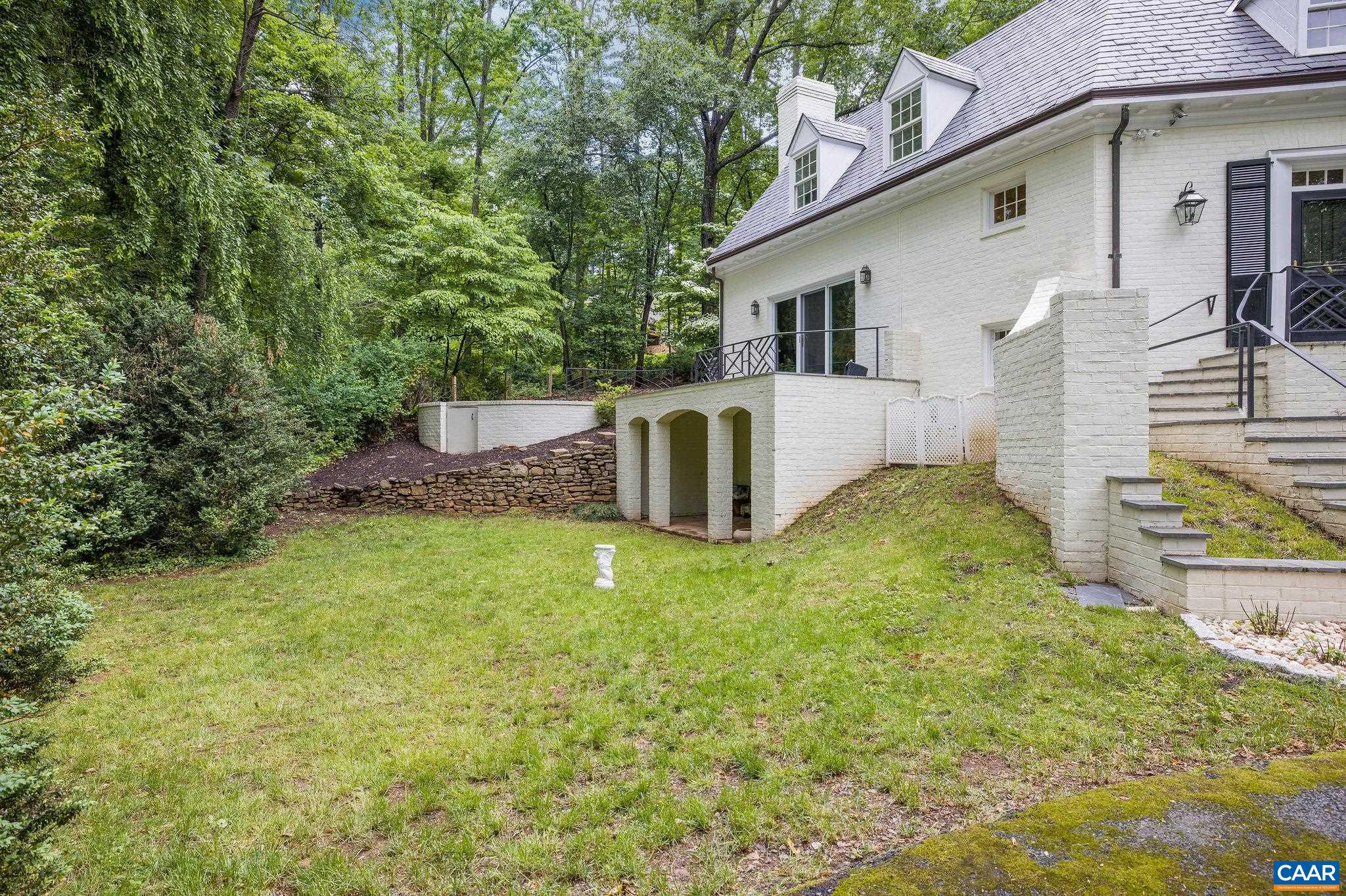 311 EDNAM DR
