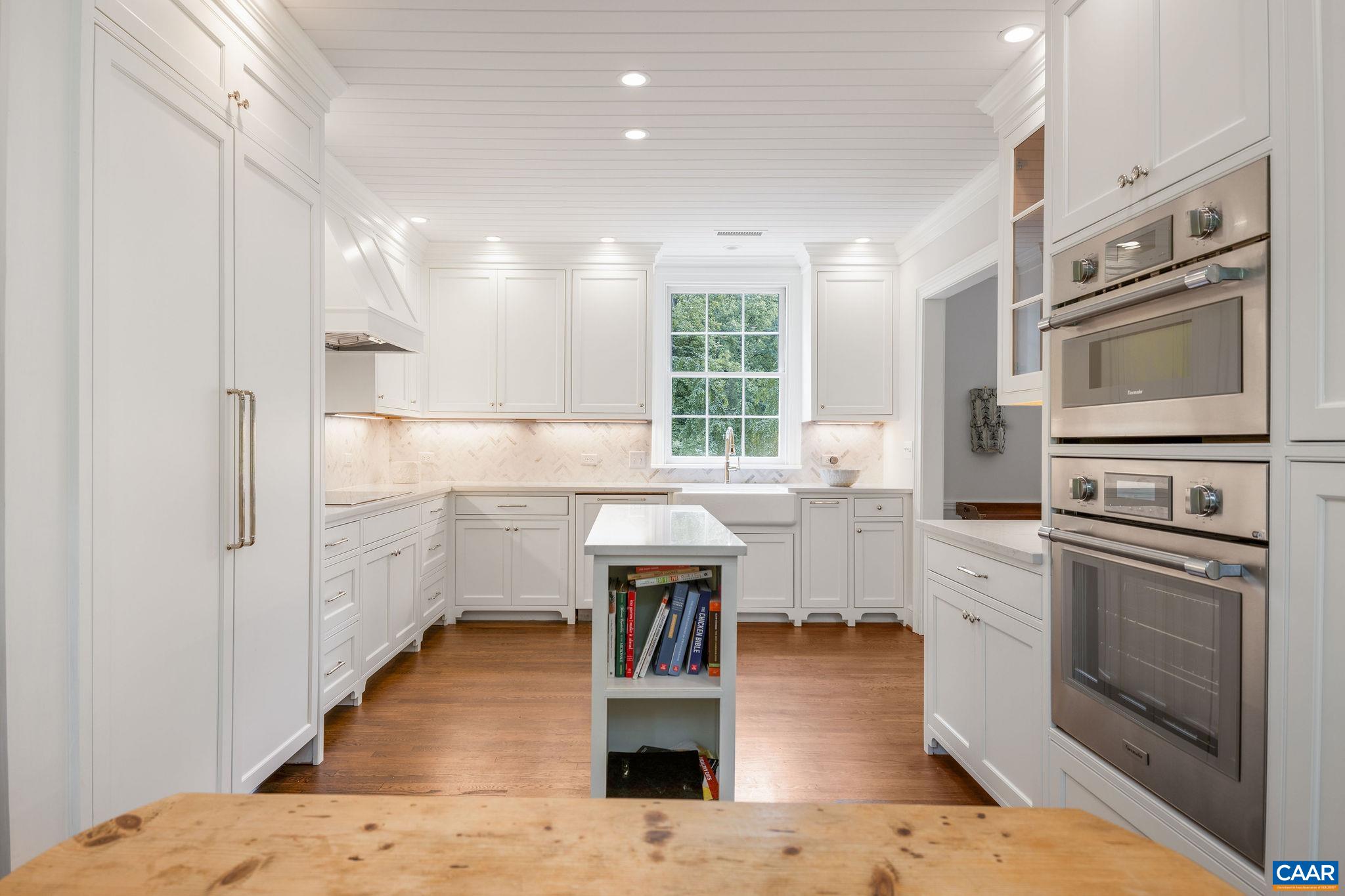 311 EDNAM DR