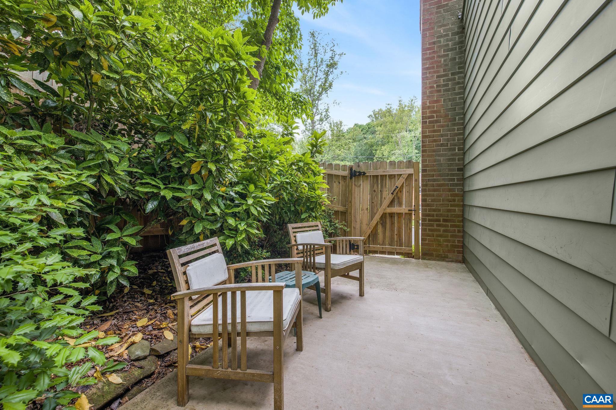713 ROCK CREEK RD