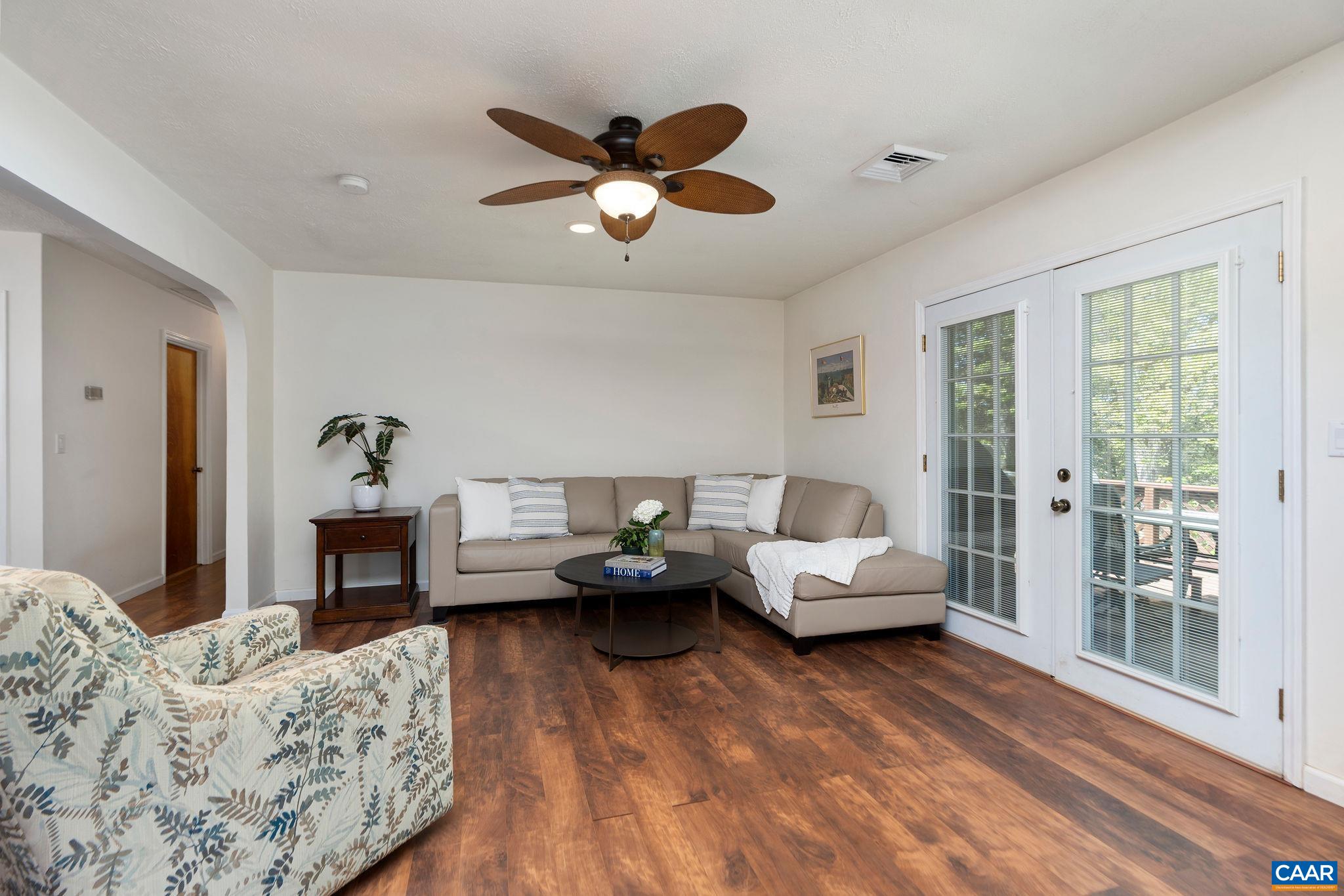 77 SUNSET DR