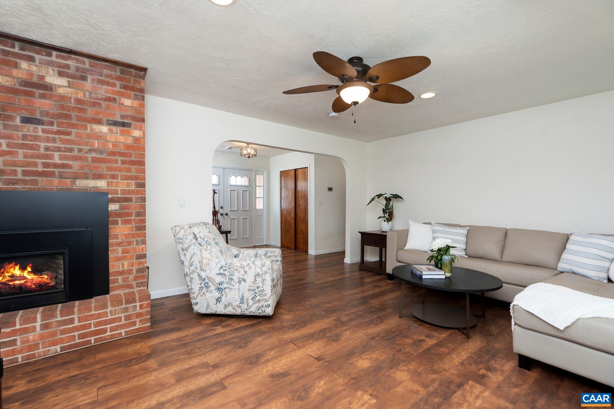 77 SUNSET DR