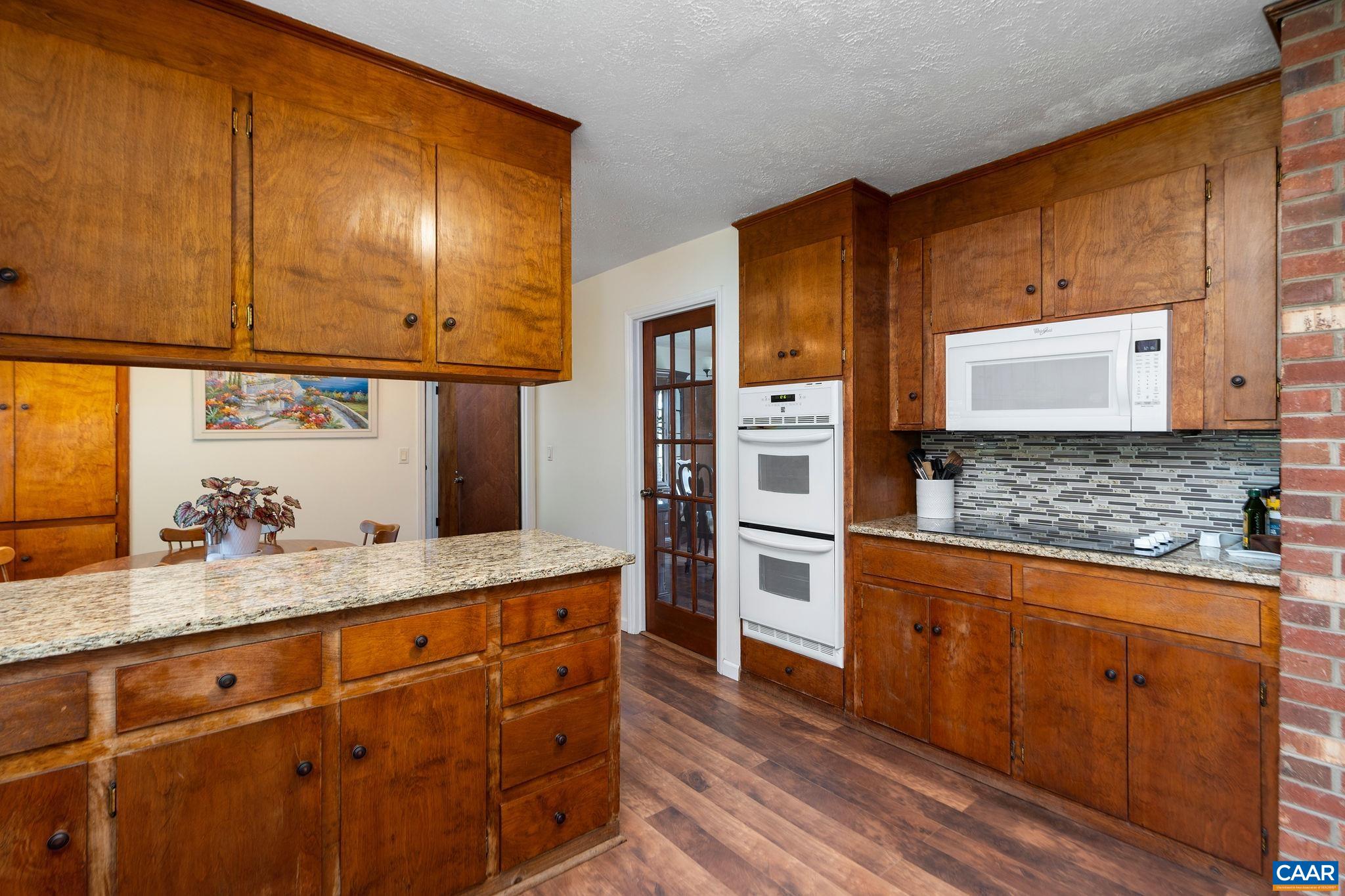 77 SUNSET DR