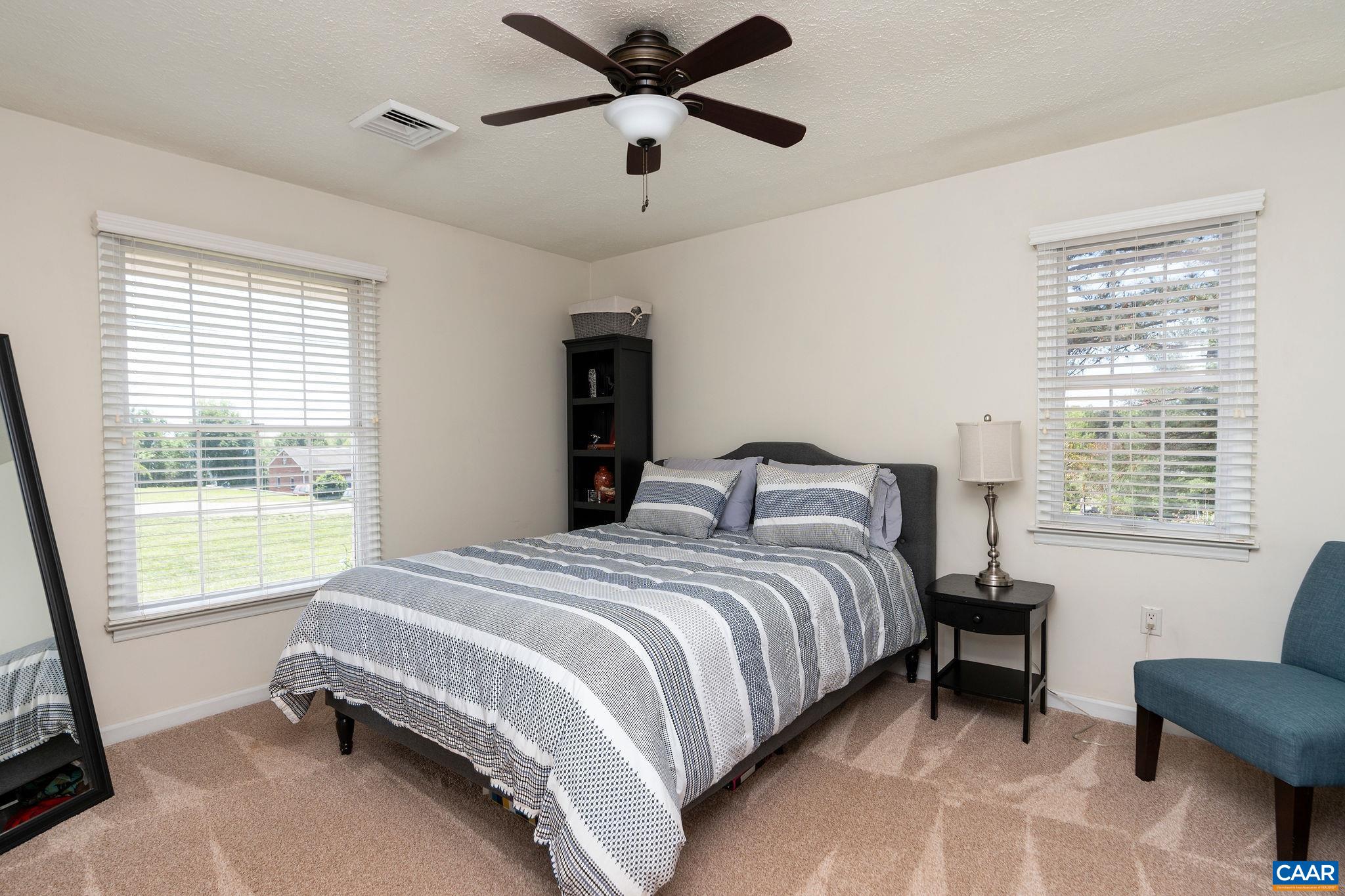 77 SUNSET DR