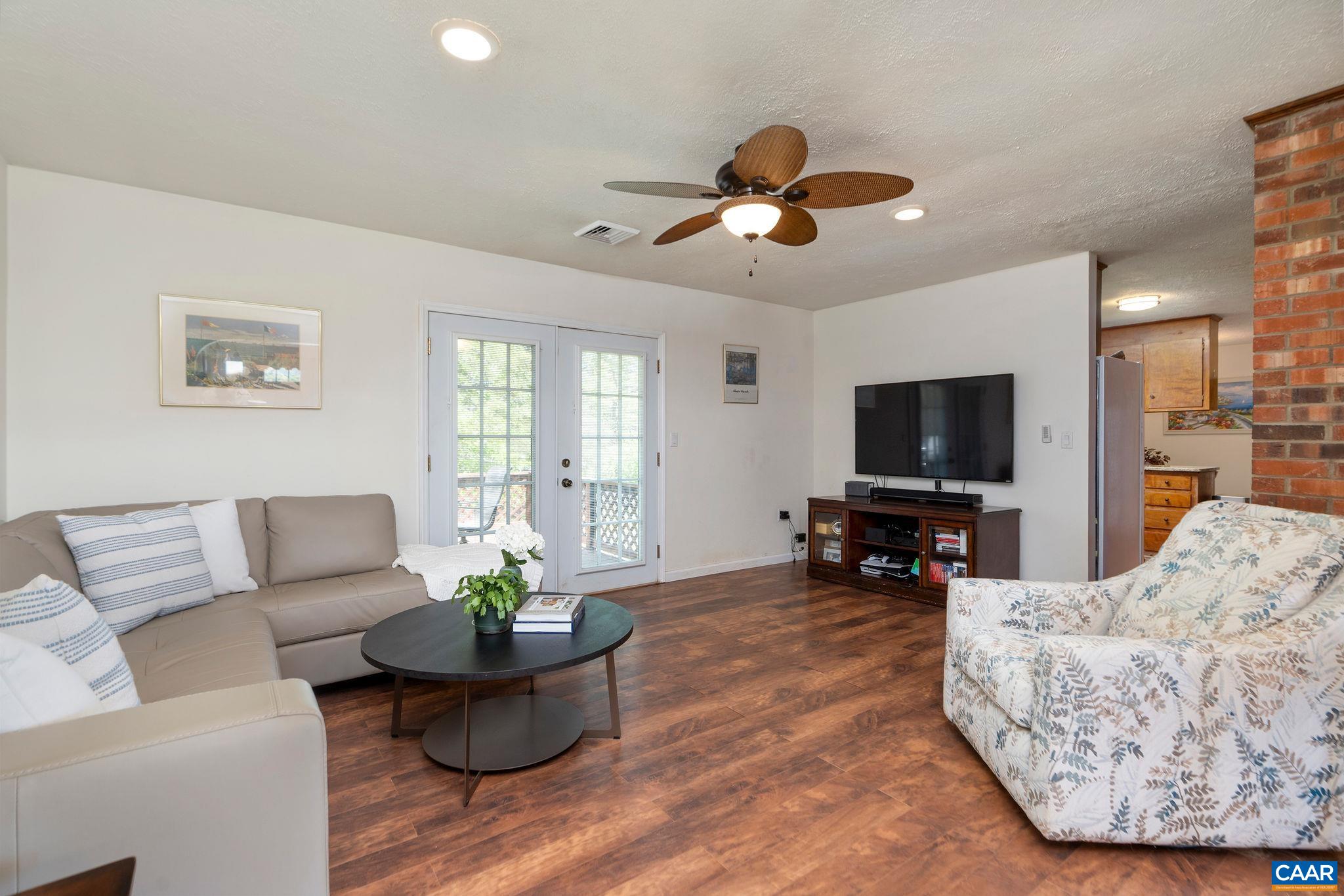 77 SUNSET DR