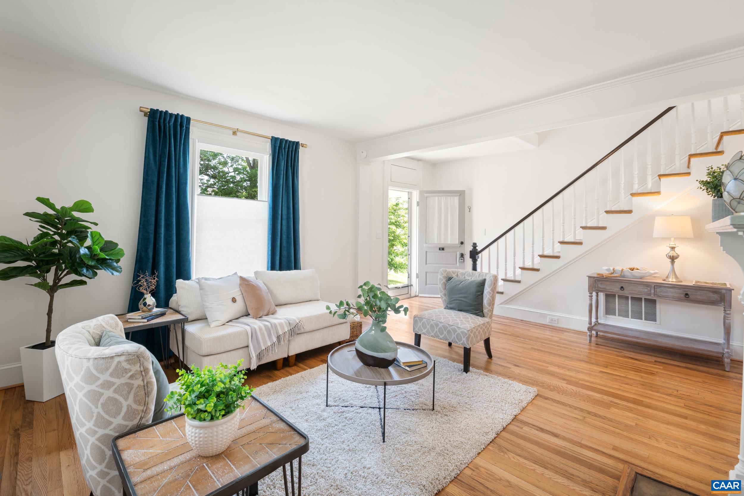 816 BELMONT AVE