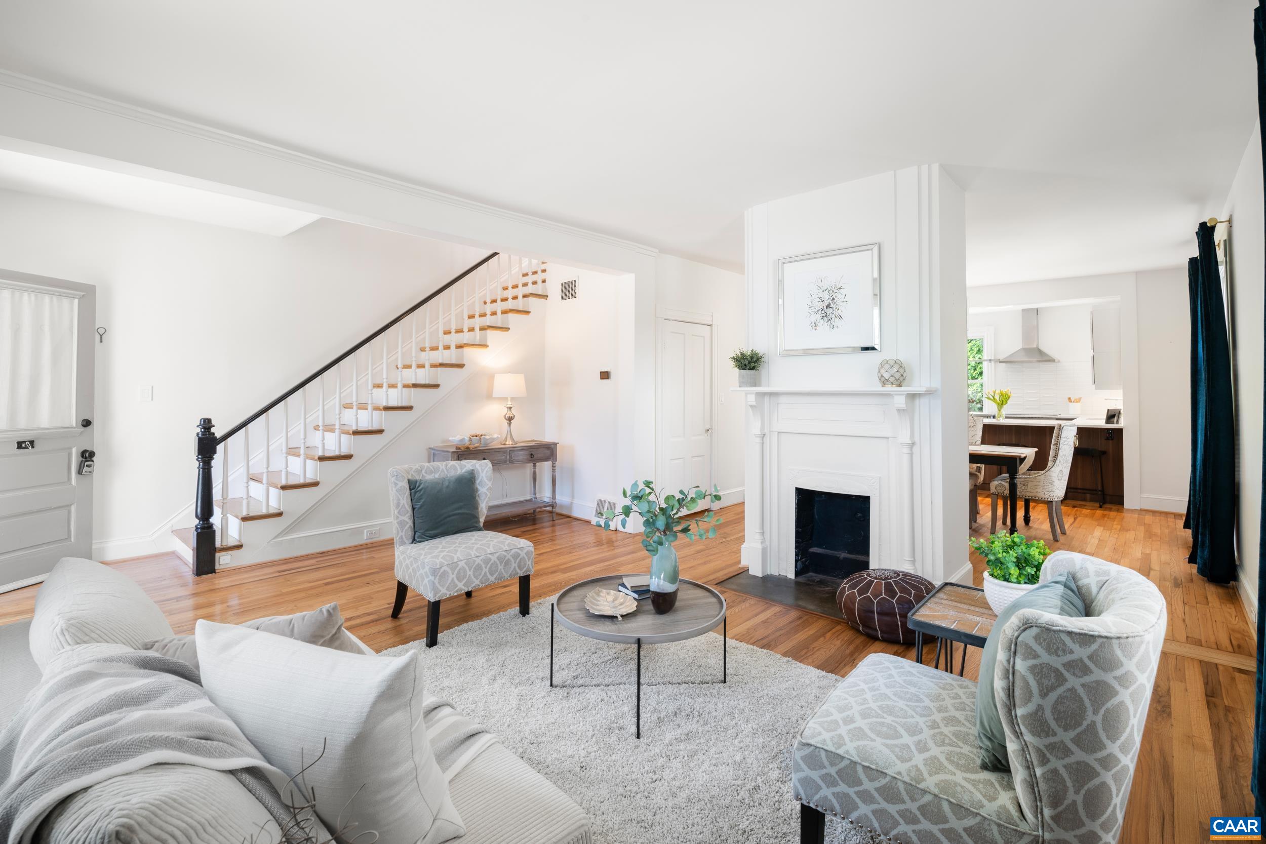 816 BELMONT AVE