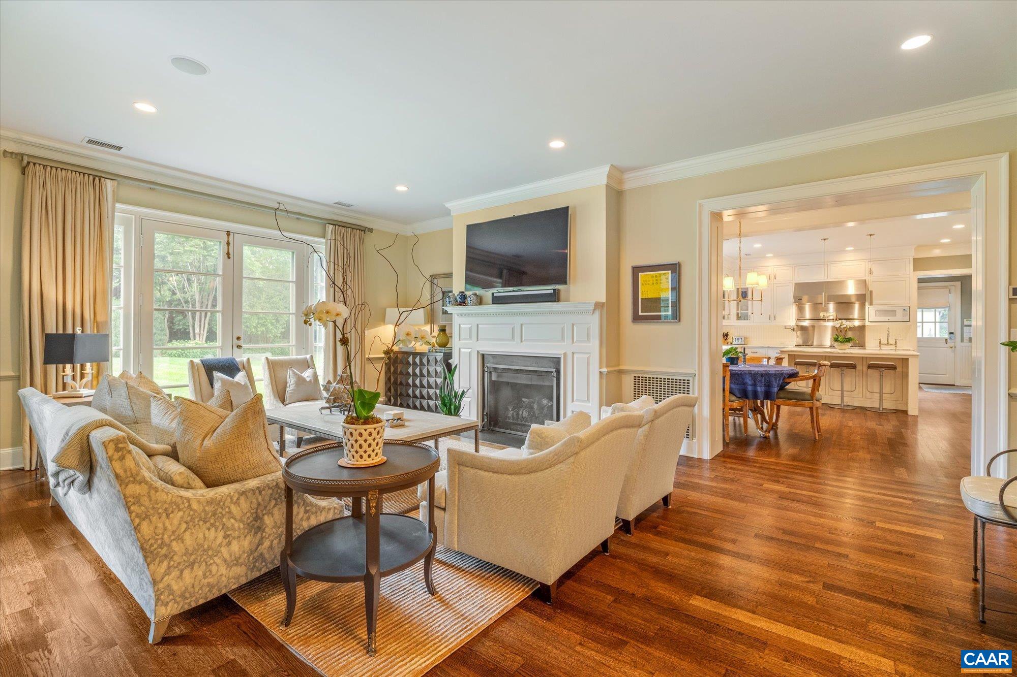 2215 BLUE RIDGE LN
