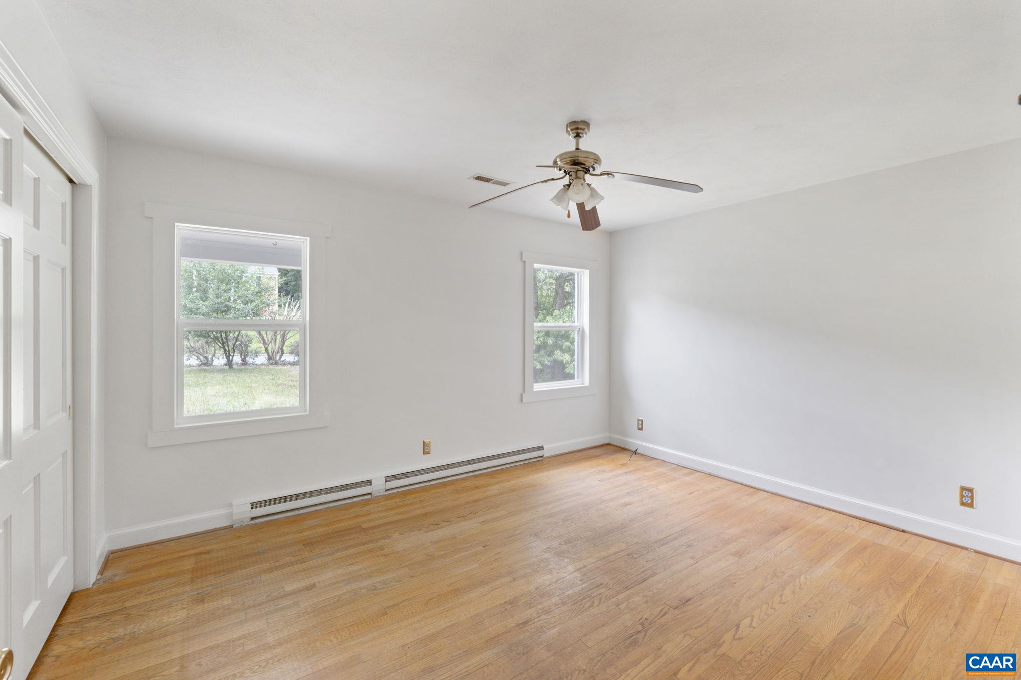 104 CHAUCER RD