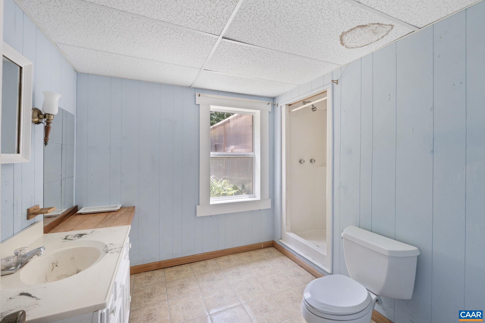 104 CHAUCER RD