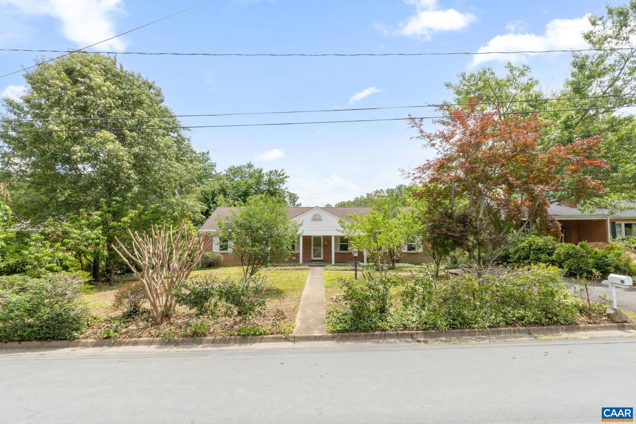 104 CHAUCER RD