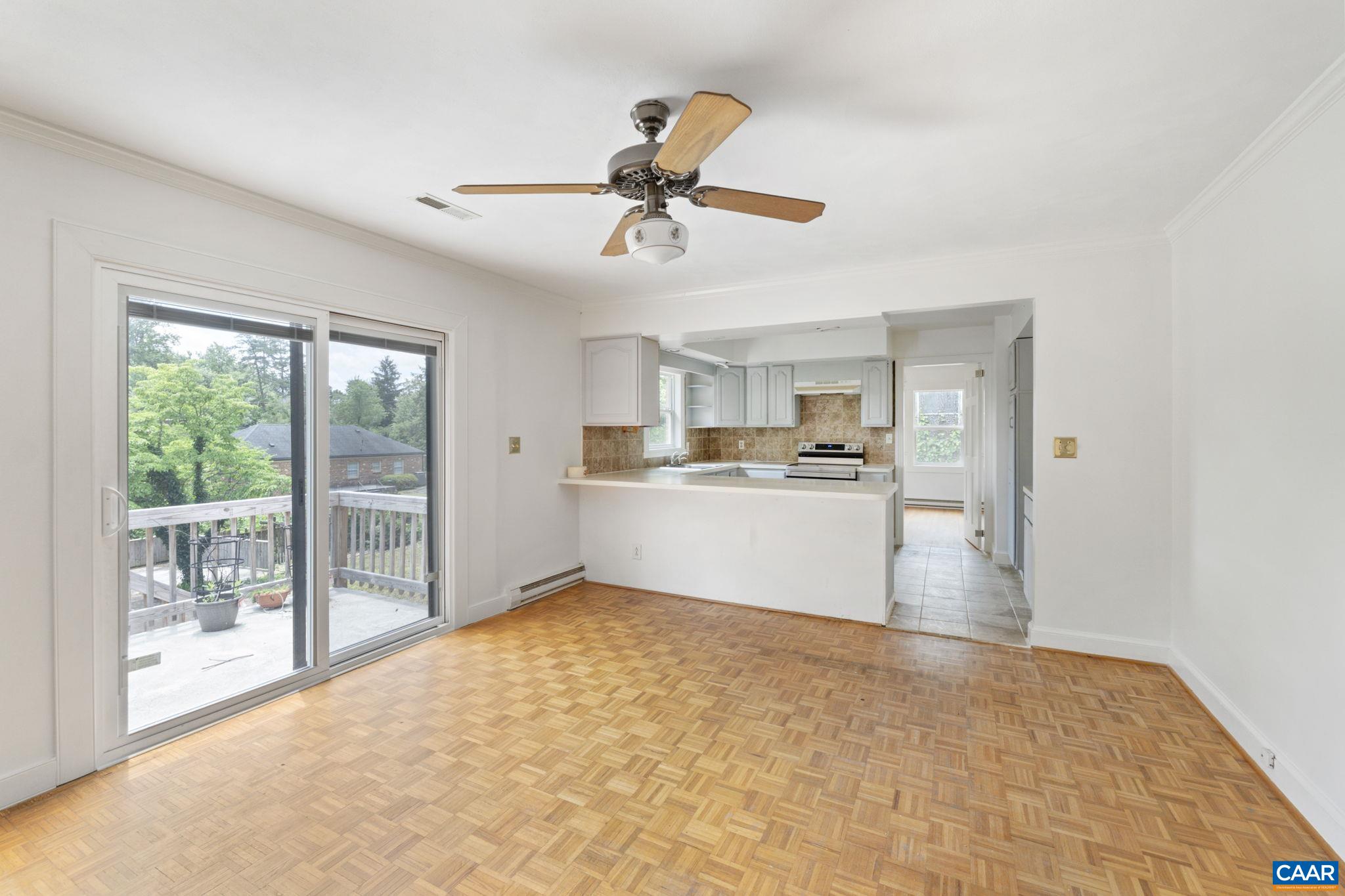 104 CHAUCER RD