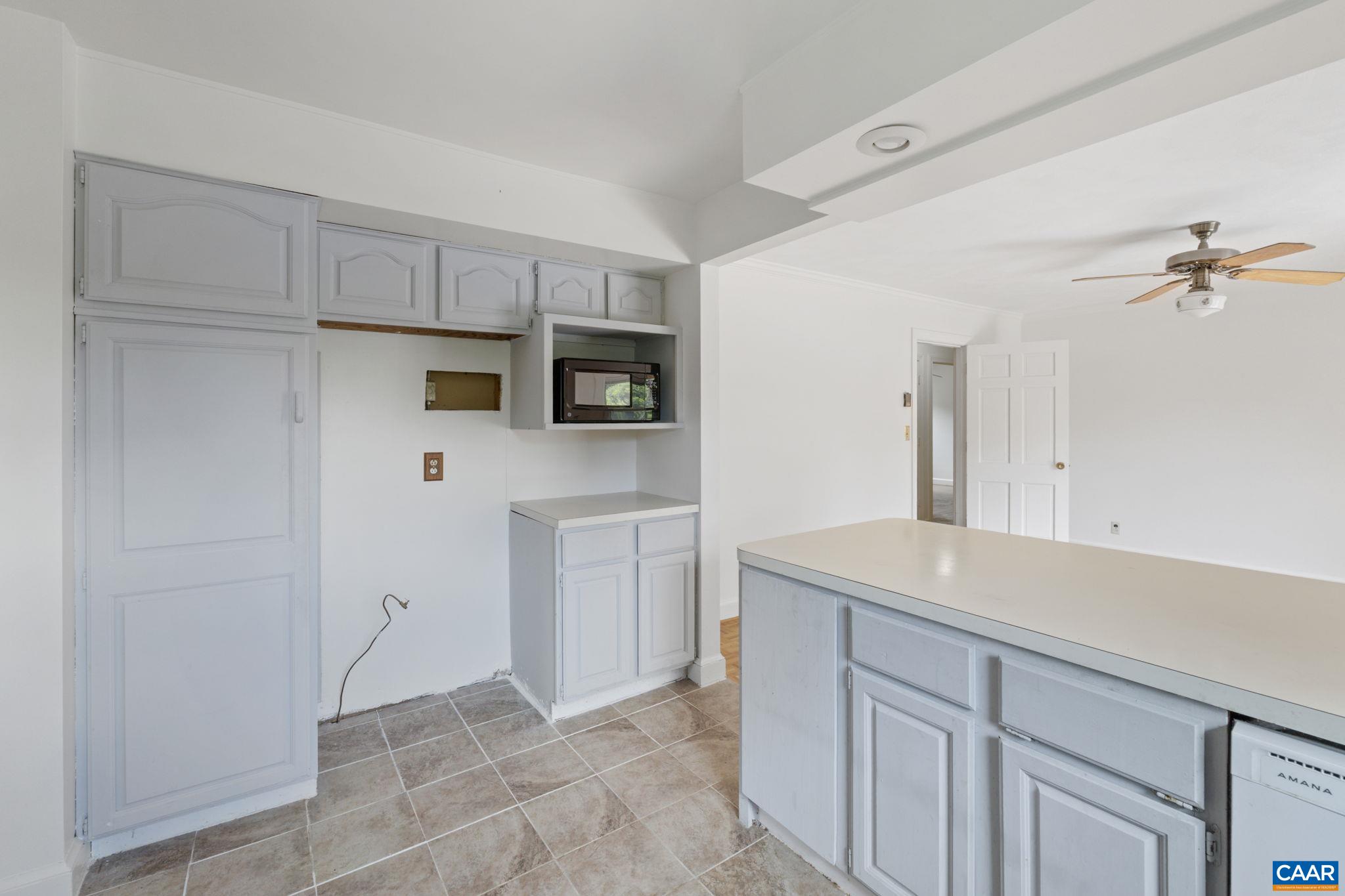 104 CHAUCER RD