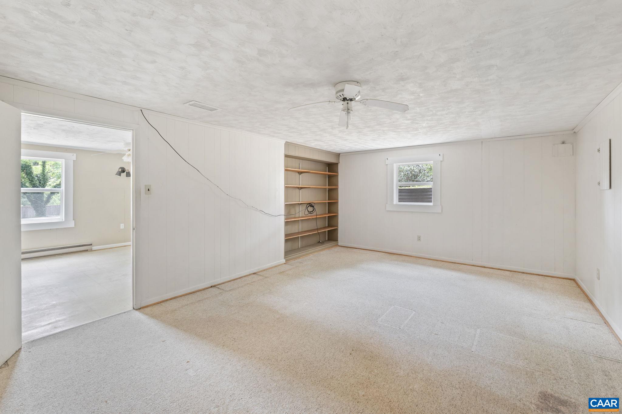 104 CHAUCER RD