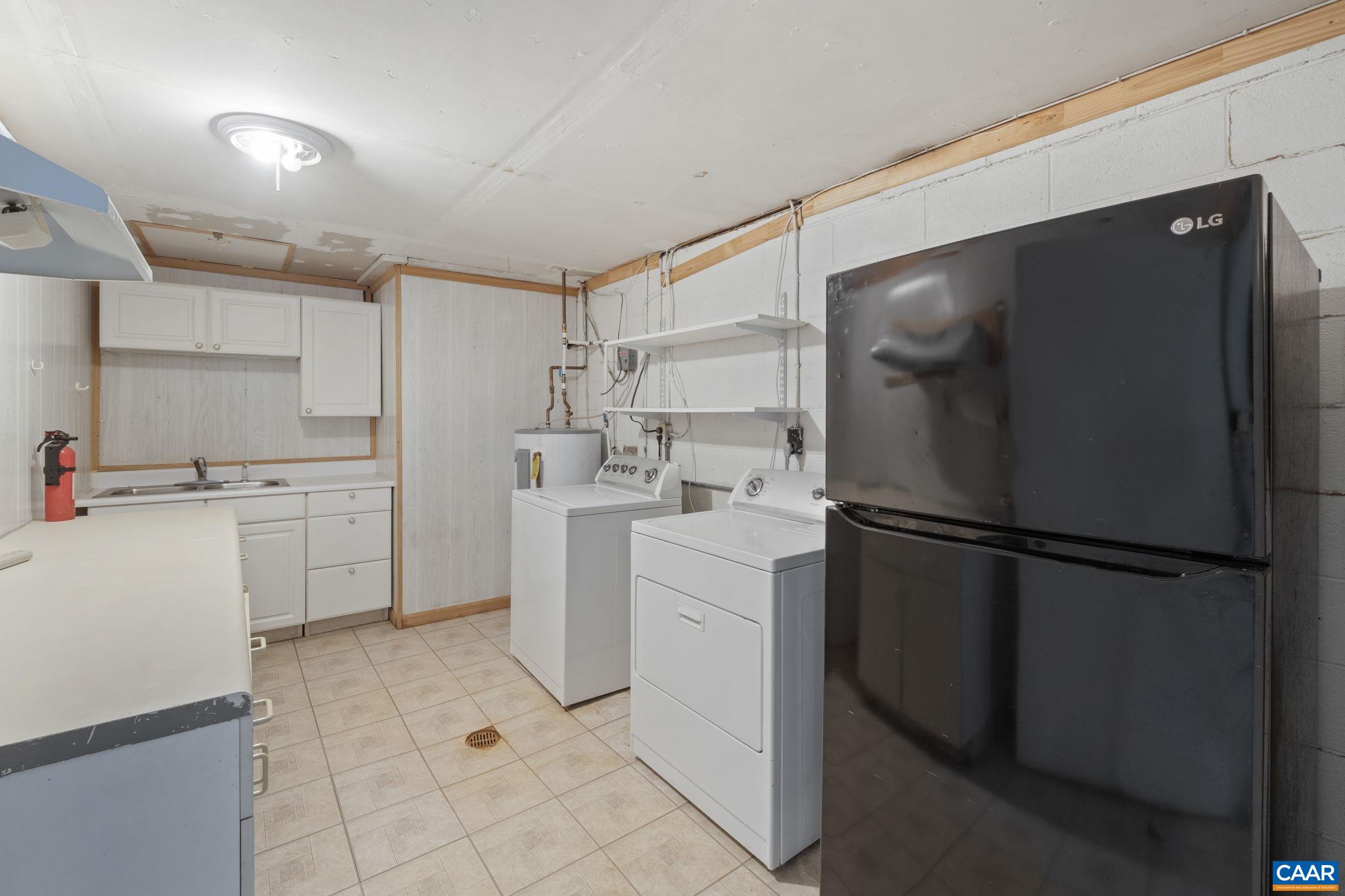 104 CHAUCER RD