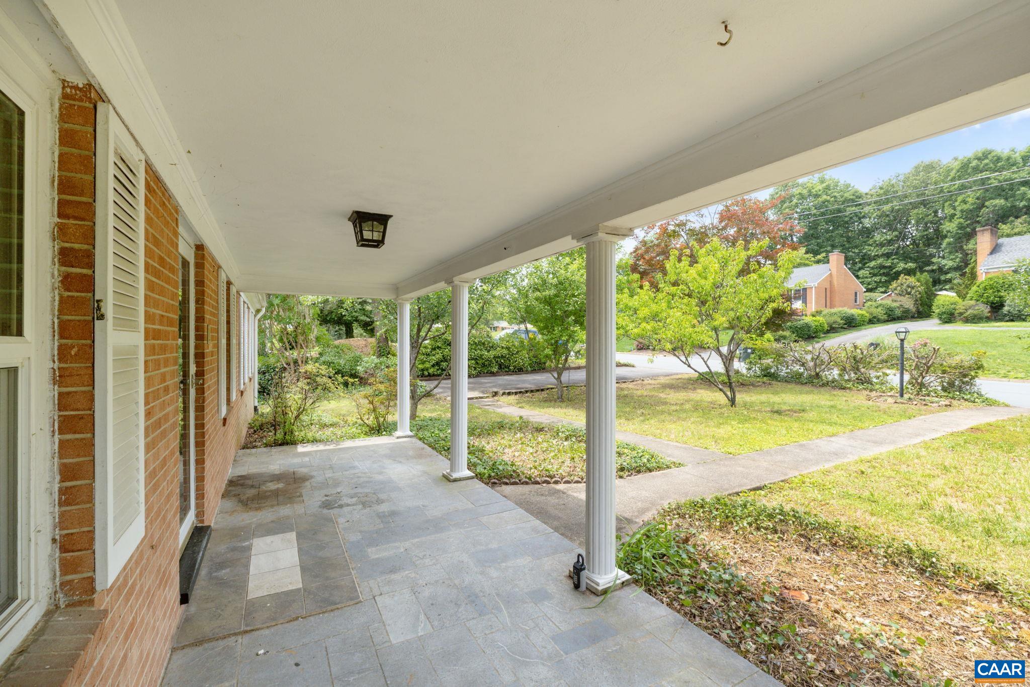 104 CHAUCER RD