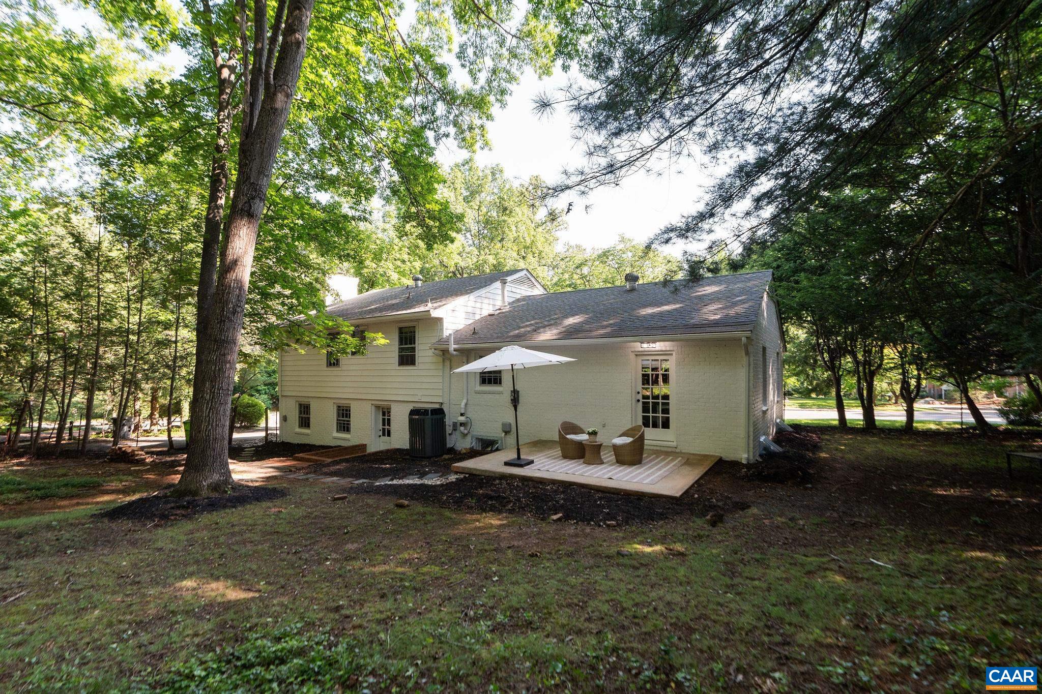 101 Kerry Ln