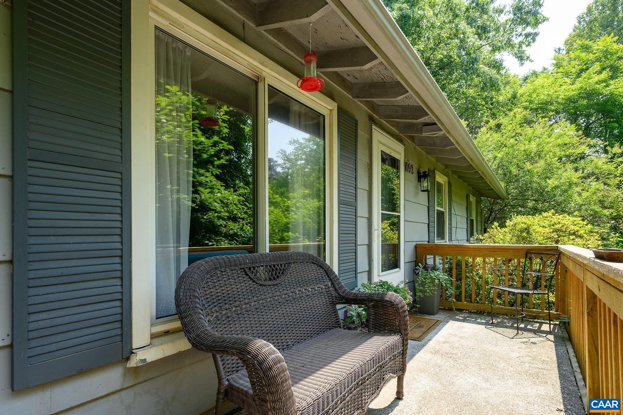 1092 SLATE HILL DR