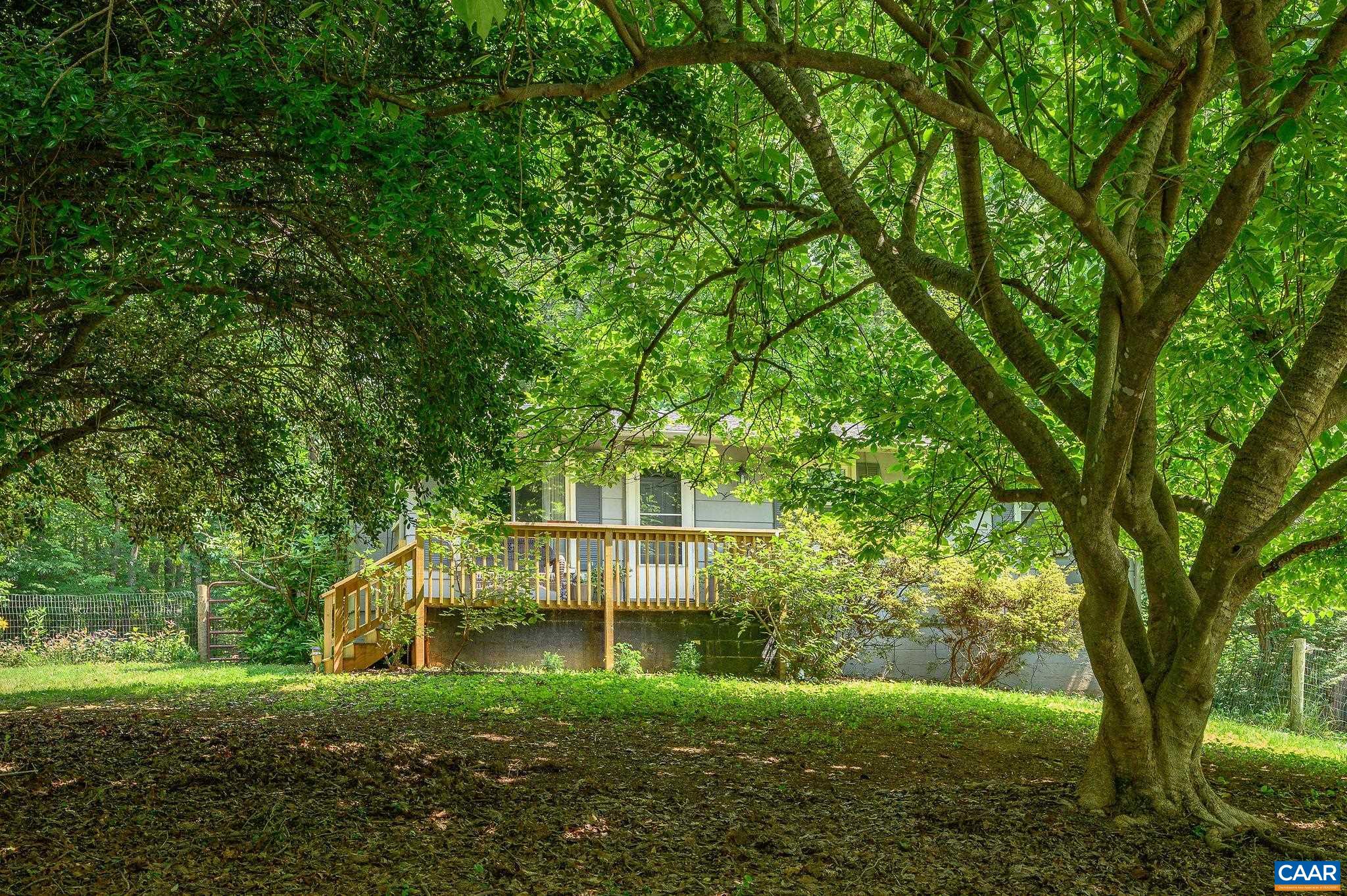 1092 SLATE HILL DR
