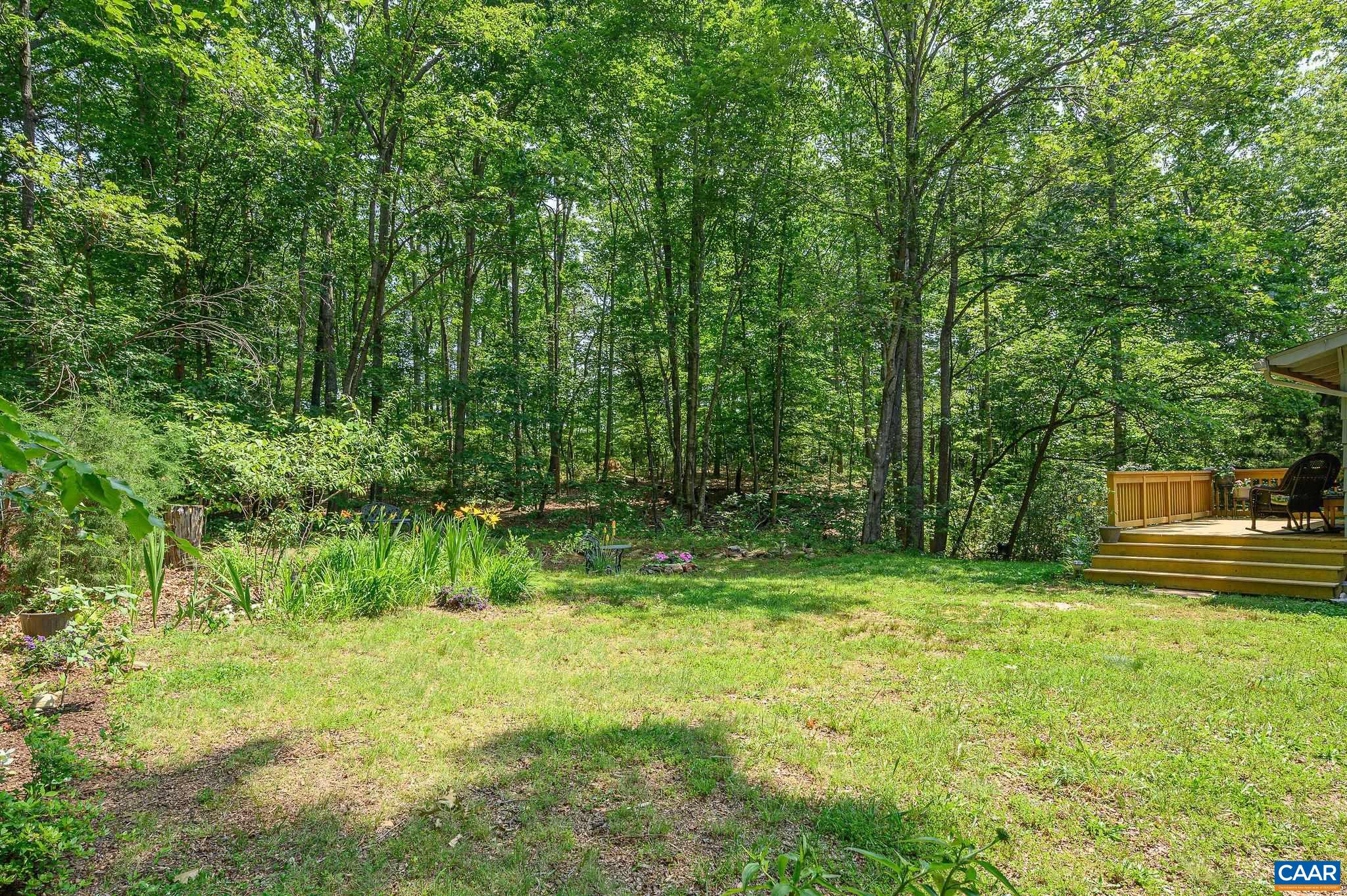 1092 SLATE HILL DR