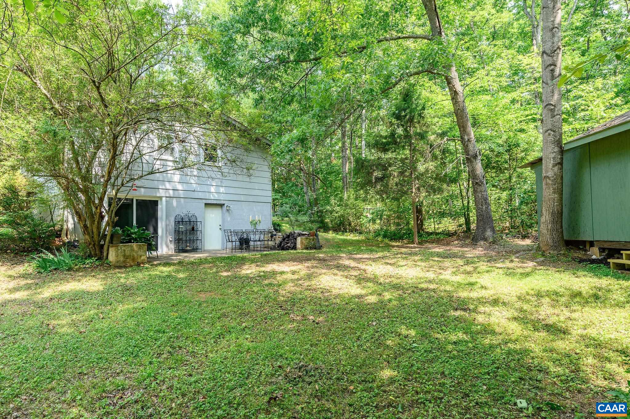 1092 SLATE HILL DR